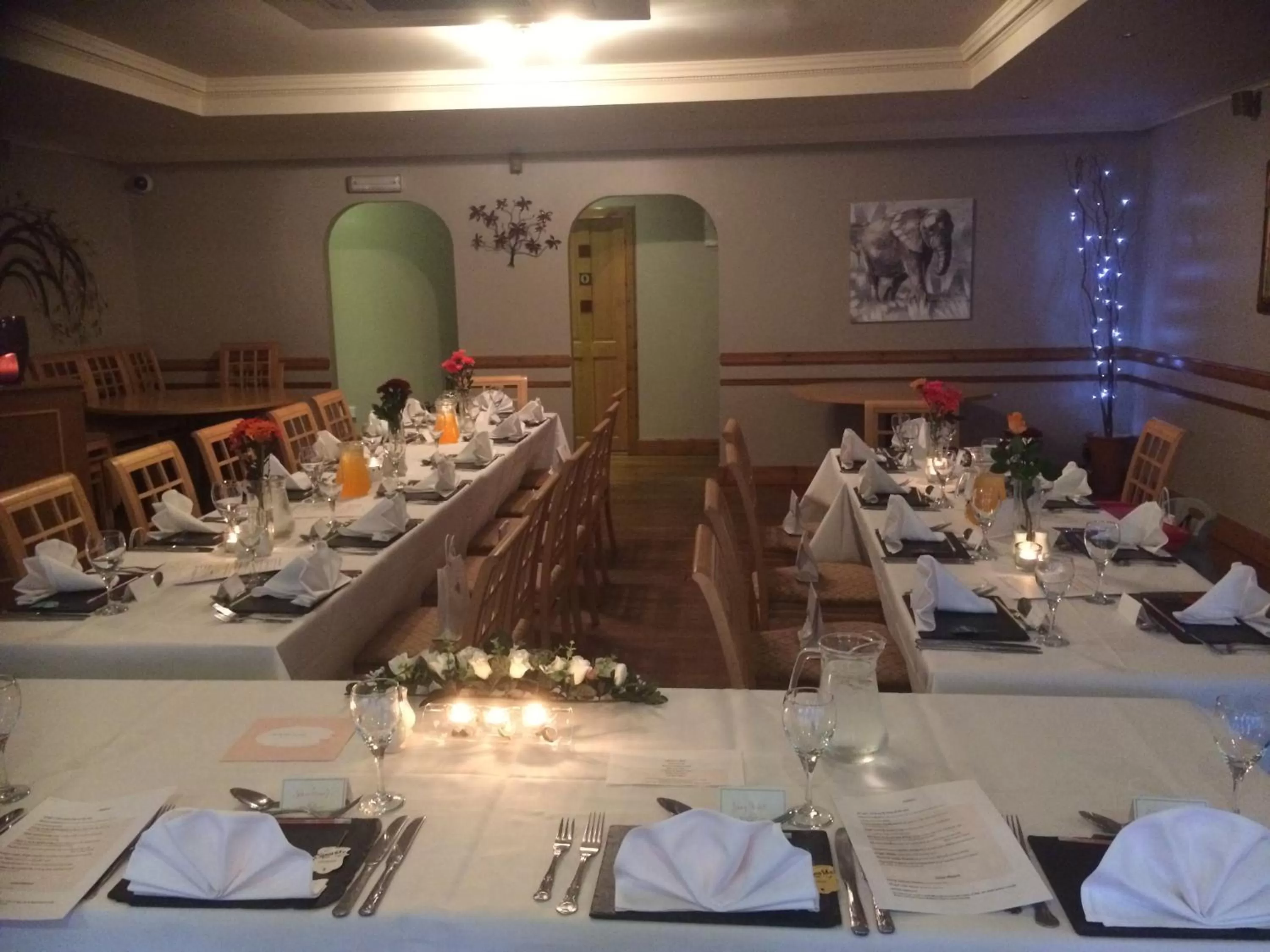 Restaurant/places to eat in The George Hotel