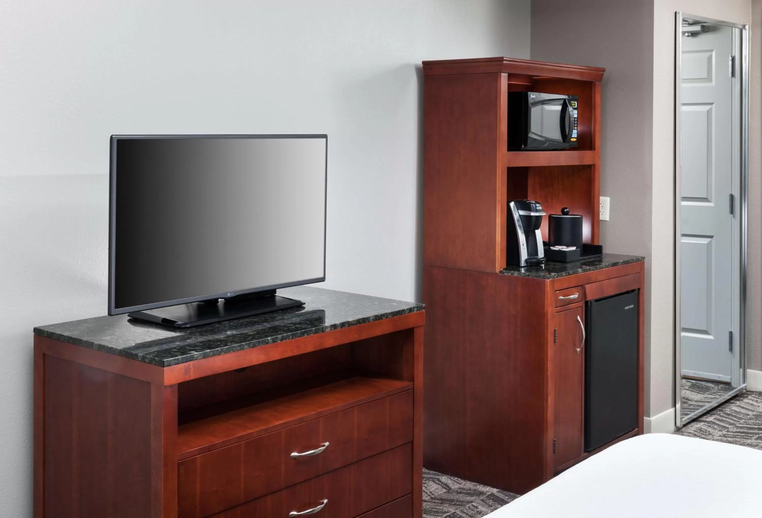 Bedroom in Hilton Garden Inn Tucson Airport