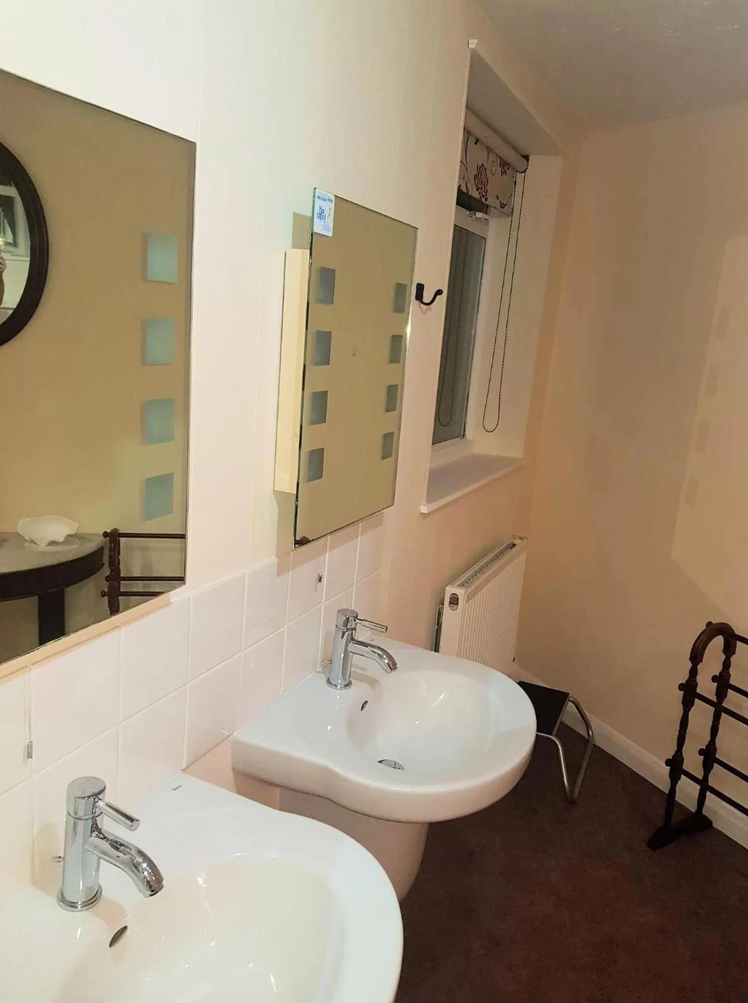 Bathroom in The Mariner Guest House