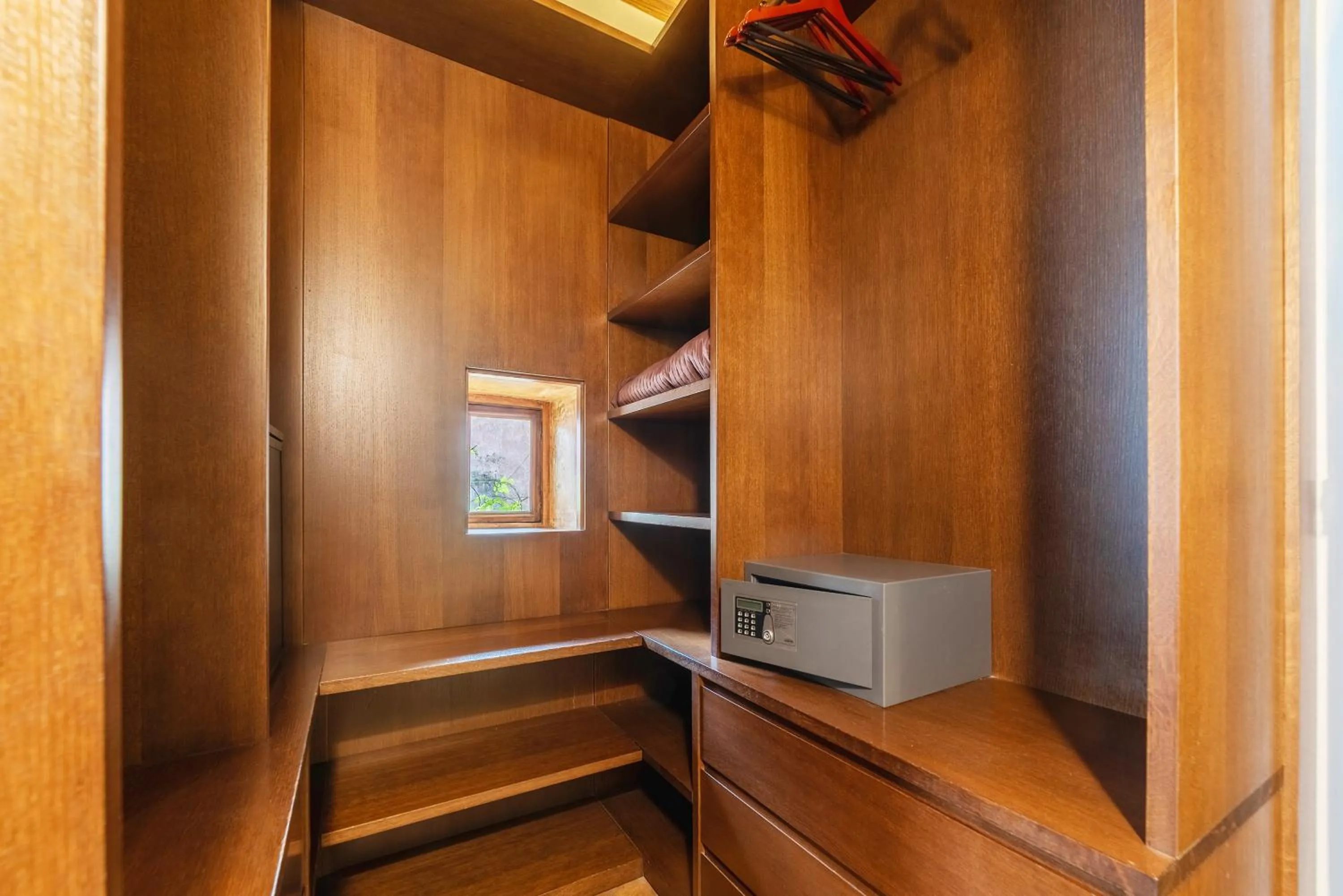 wardrobe in Luxury Trastevere