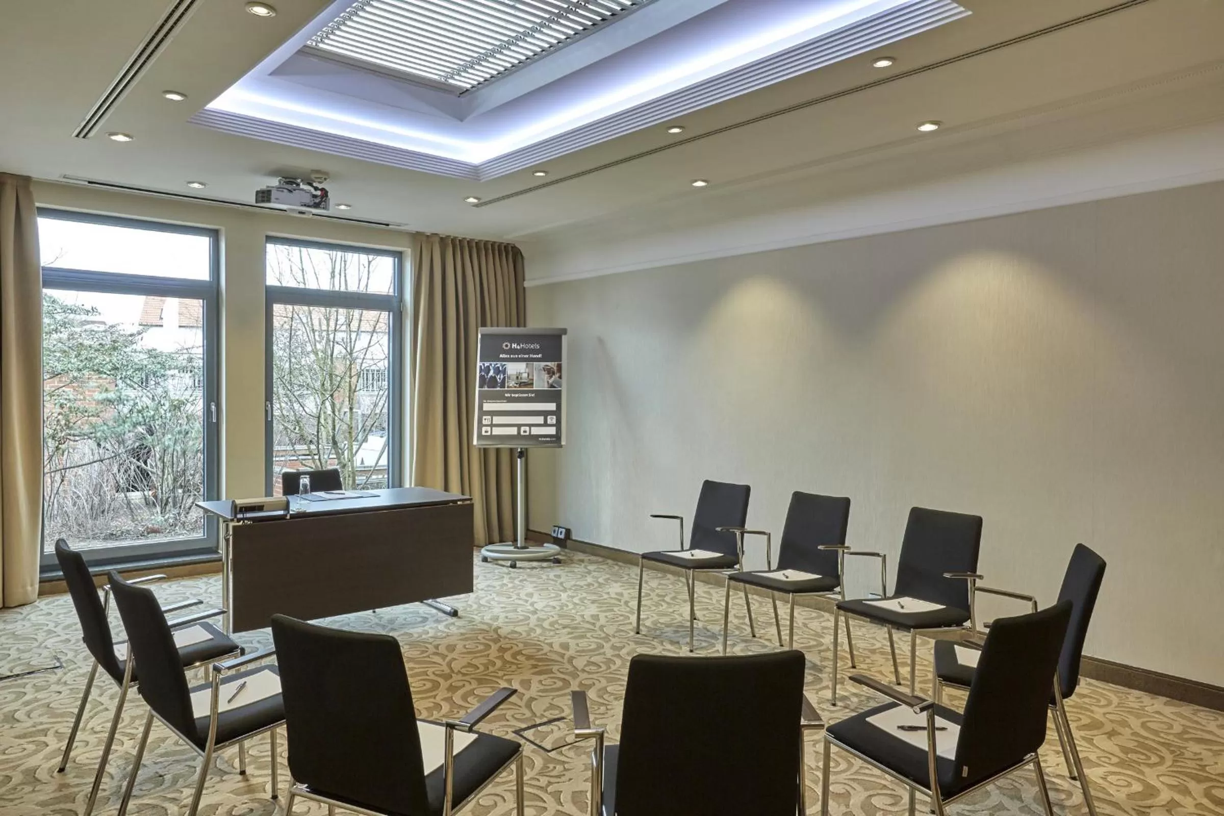 Meeting/conference room in H4 Hotel Hannover Messe, Trademark Collection by Wyndham