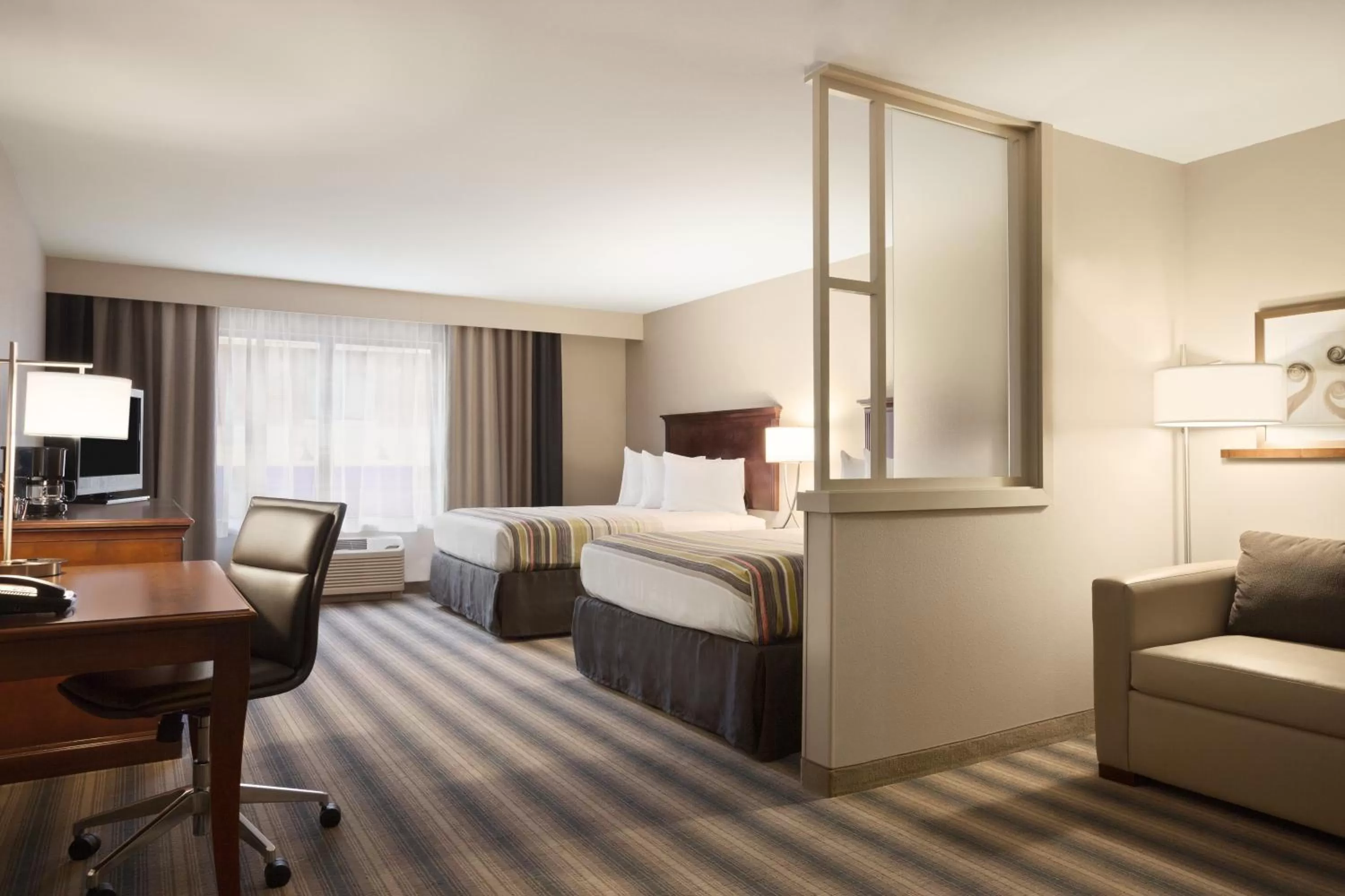 Queen Studio - Non-Smoking in Country Inn & Suites by Radisson Roseville - St Paul
