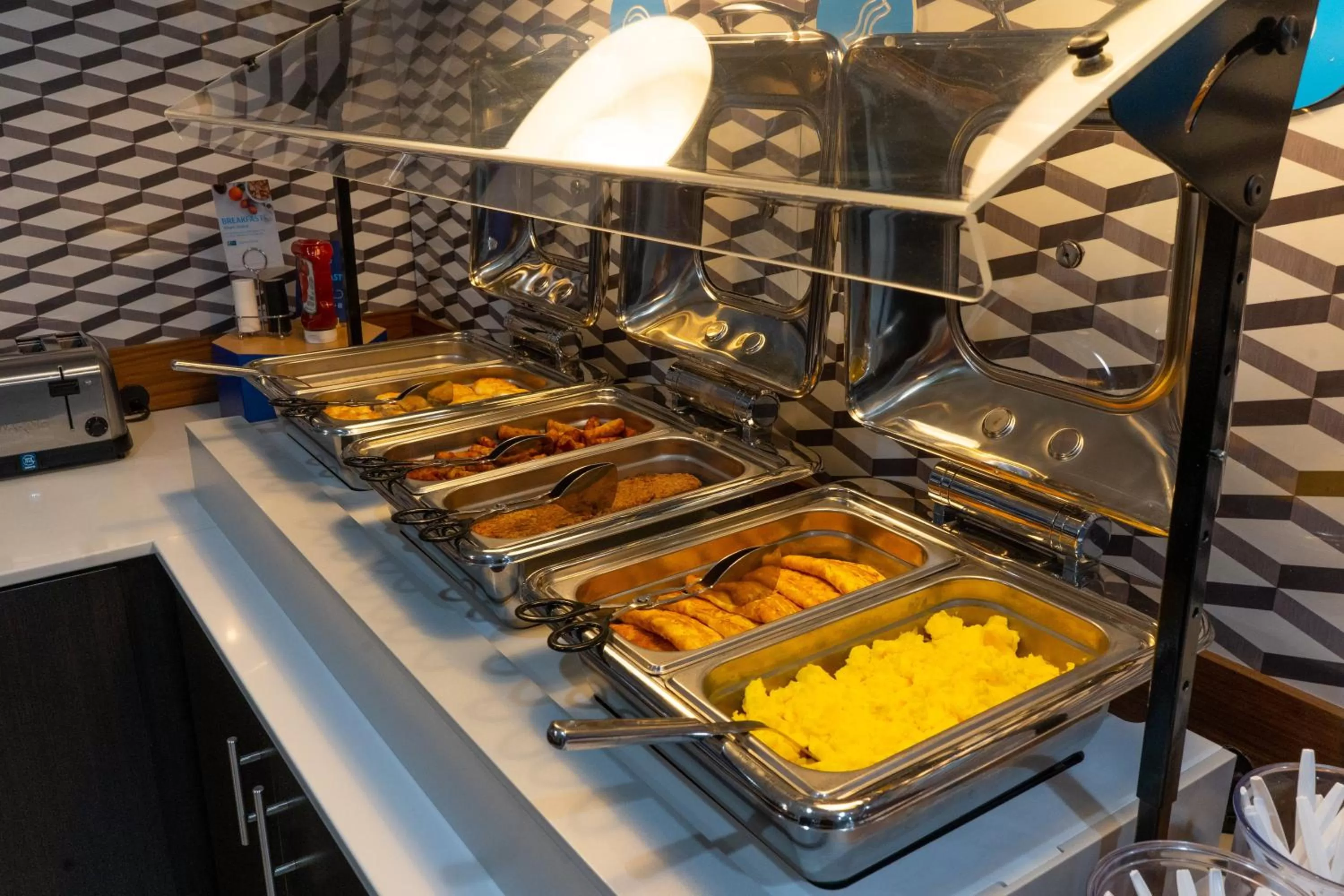 Breakfast in Holiday Inn Express Hotel & Suites Bedford by IHG