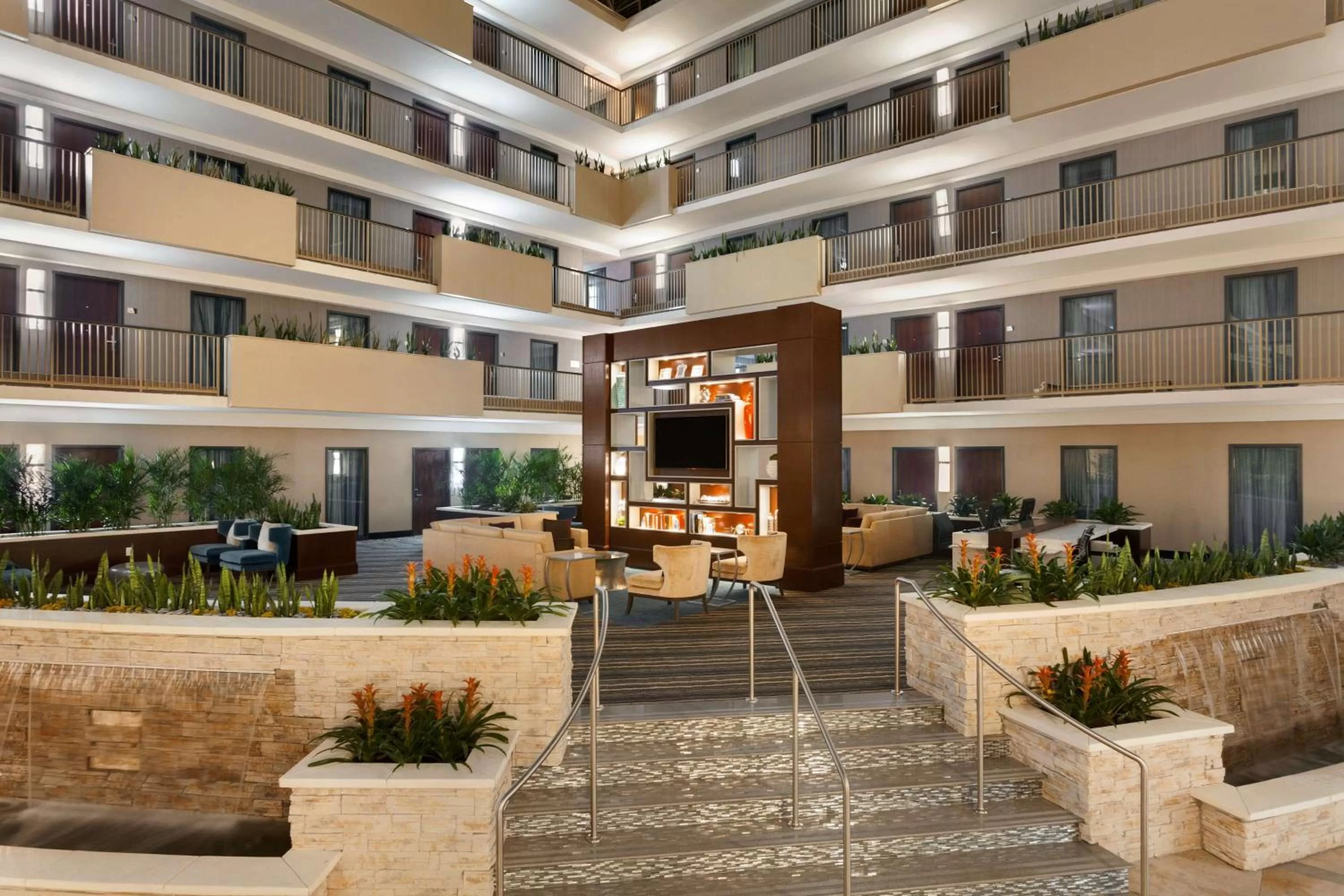 Lobby or reception in Embassy Suites by Hilton Atlanta Airport