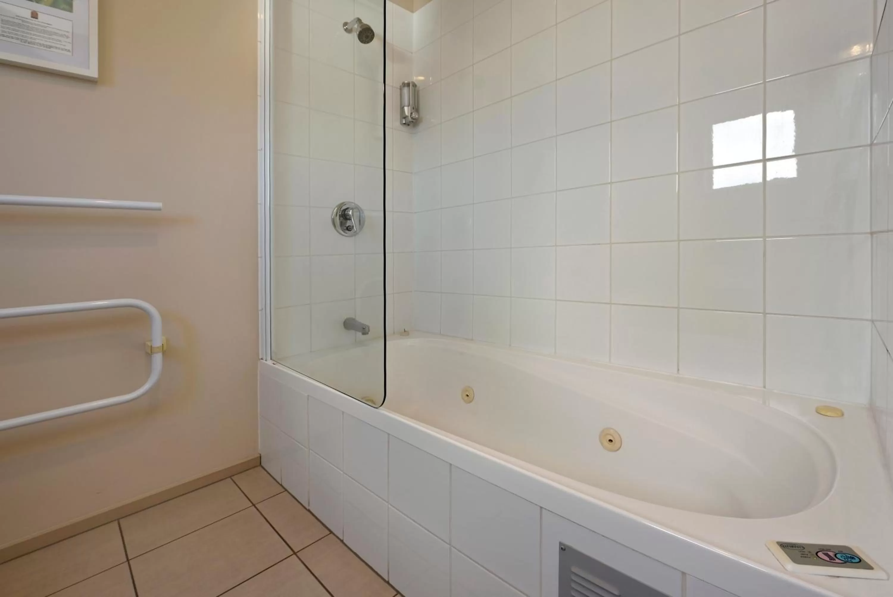 Bathroom in 171 On High Motel