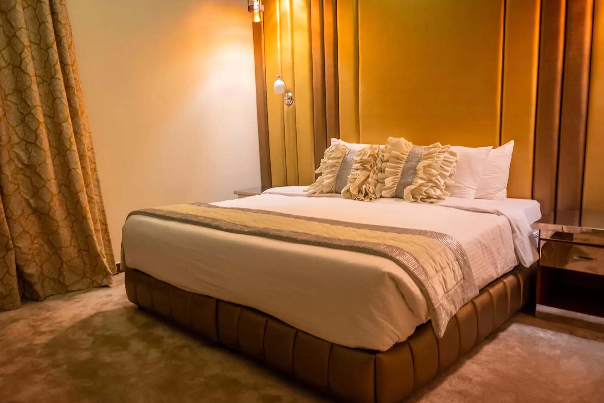 Bed in Meral Crown Hotel