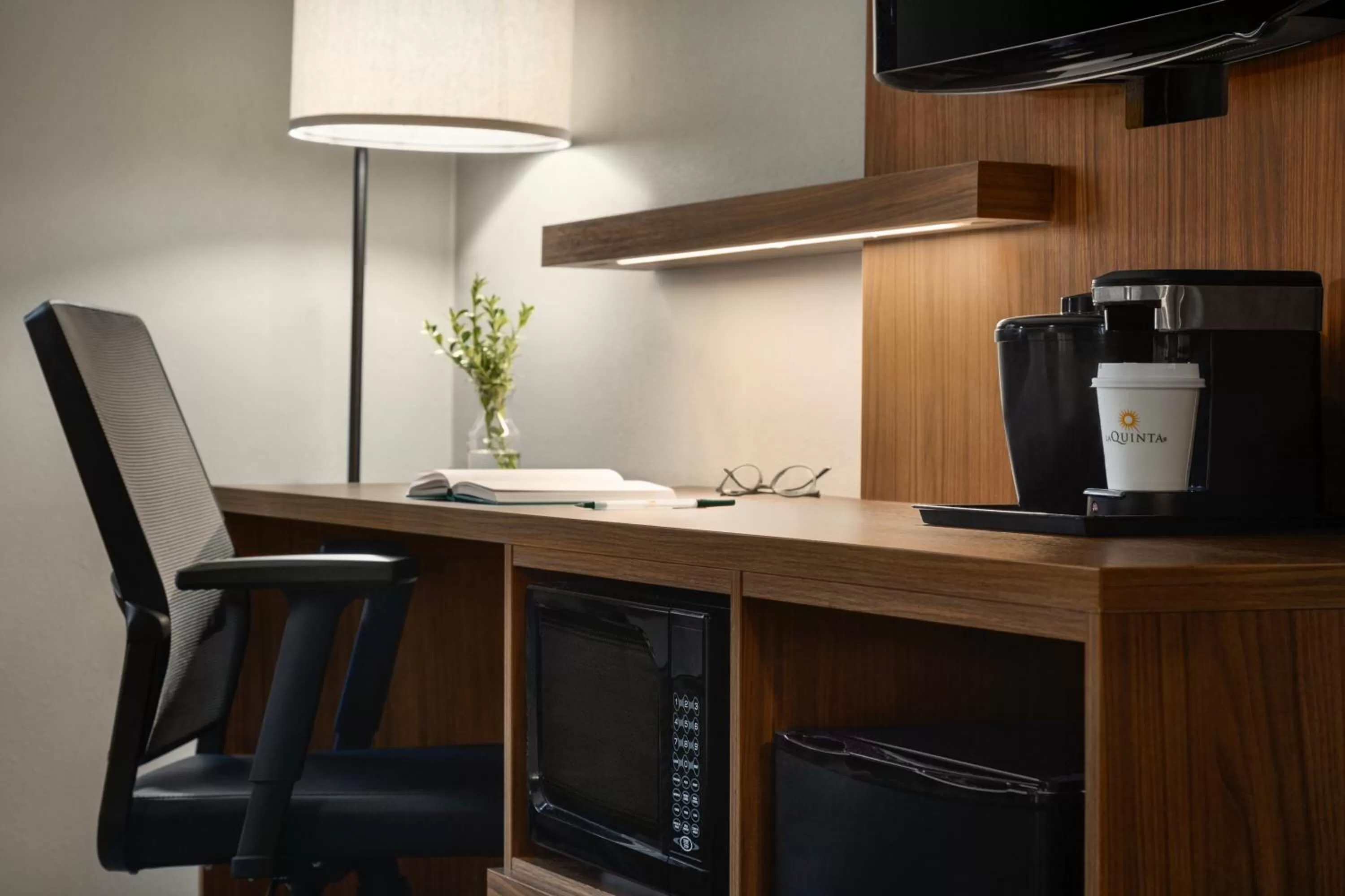 hair dresser in La Quinta by Wyndham Salem OR