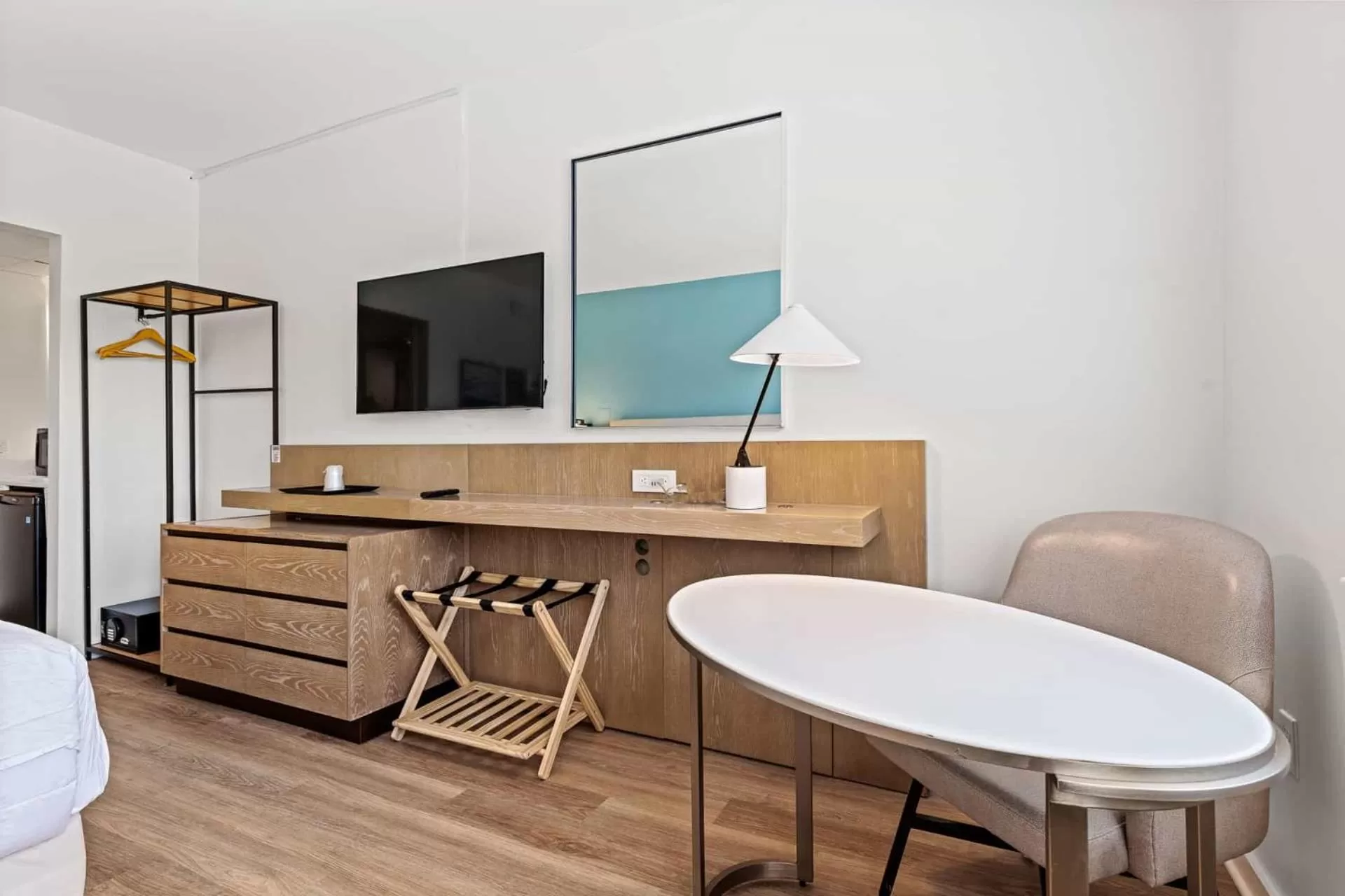 Bedroom in Hotel Manteo, Trademark Collection by Wyndham