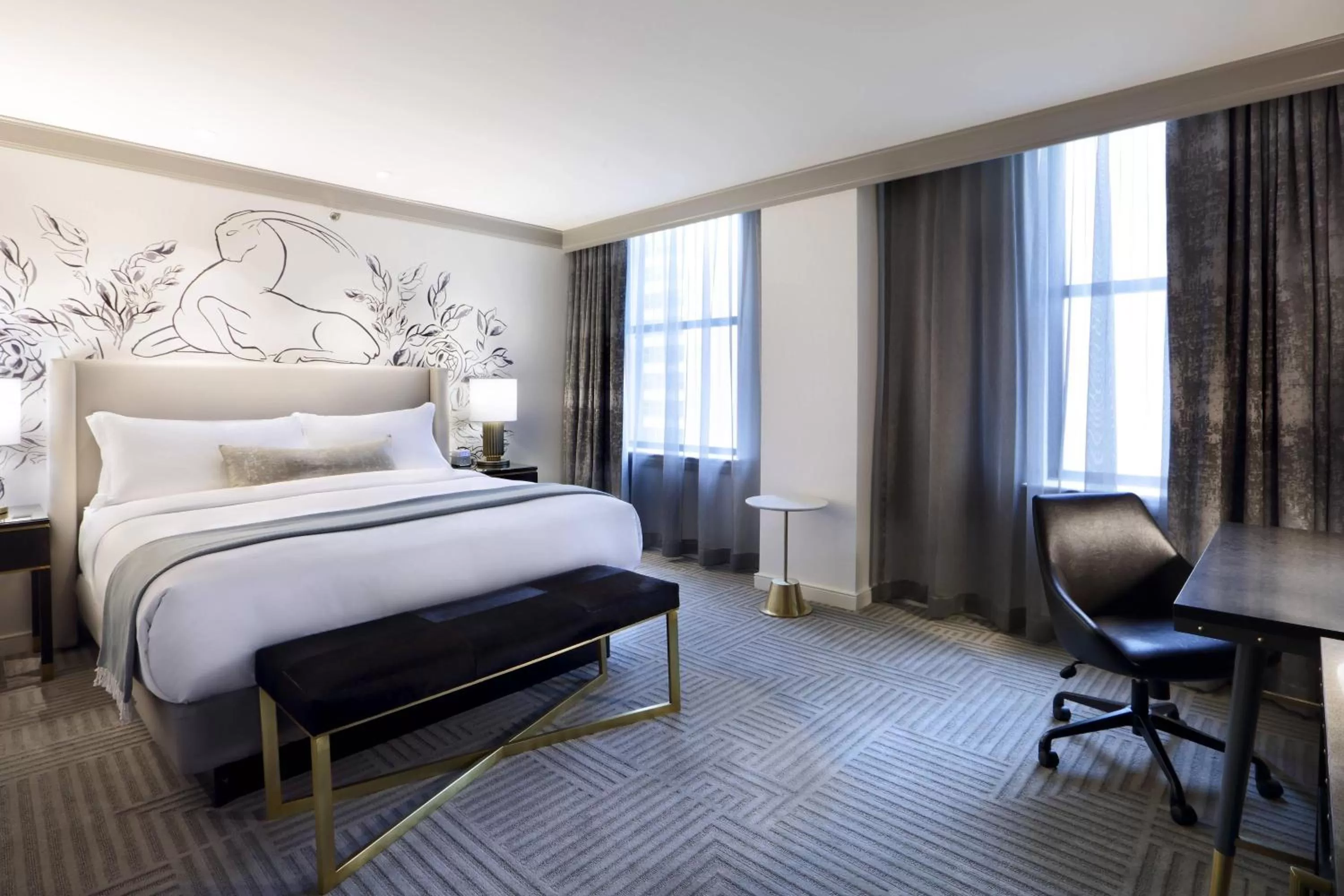 Photo of the whole room, Bed in The Gwen, a Luxury Collection Hotel, Michigan Avenue Chicago