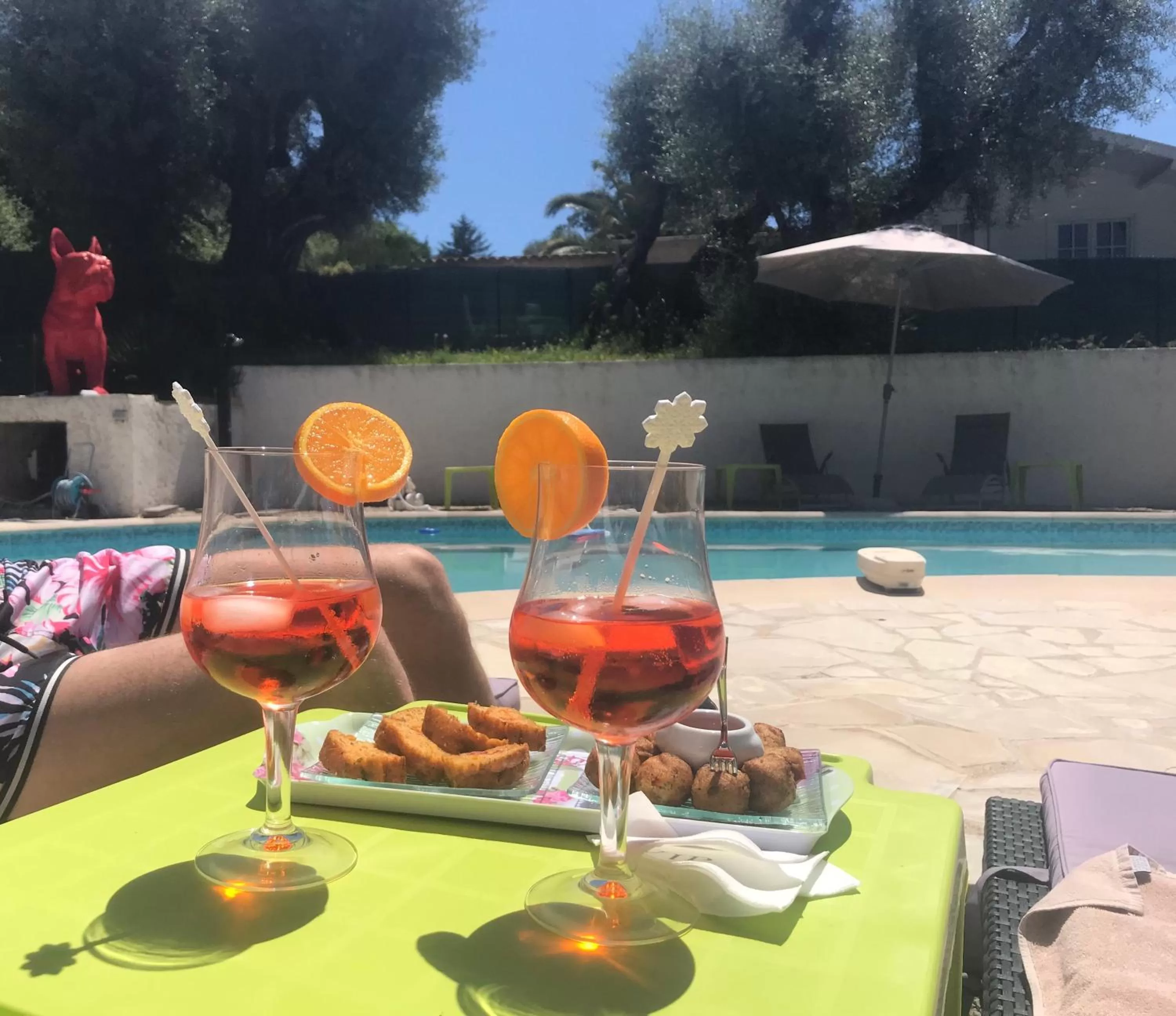 Pool view in LE MAS RESCATOR