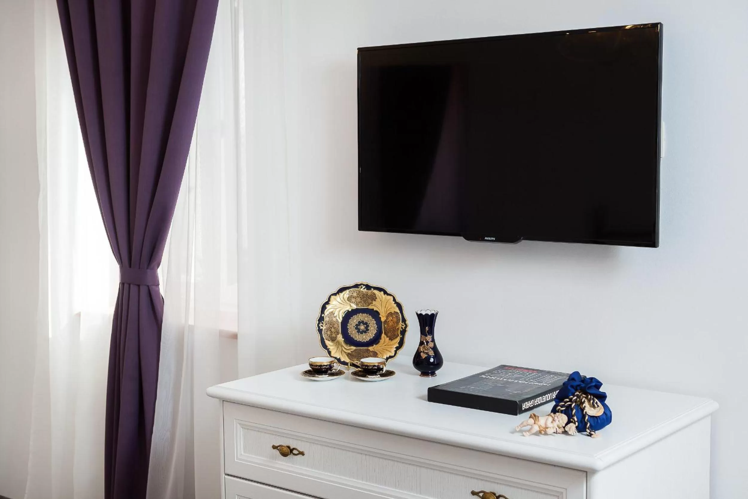 Bedroom, TV/Entertainment Center in Romantic Luxury Rooms