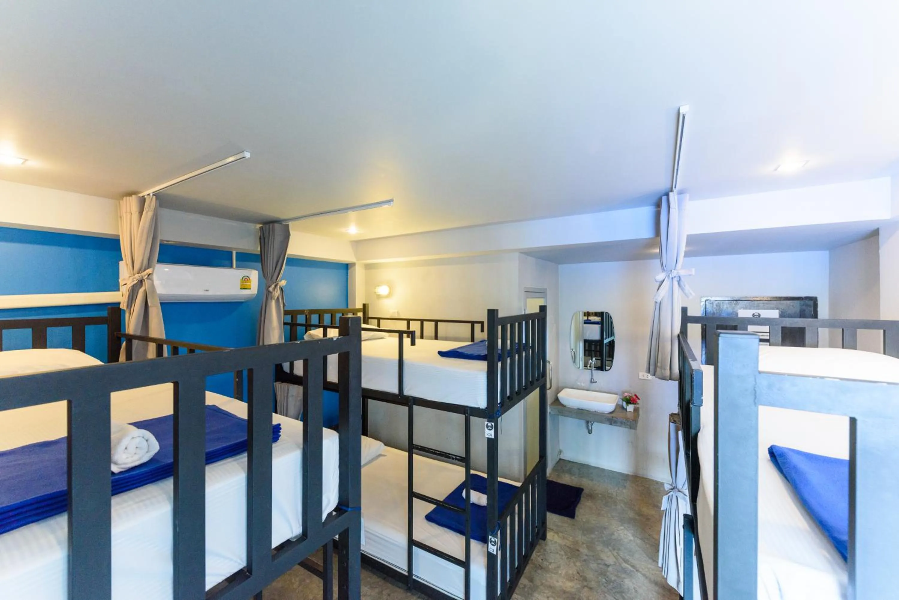 Photo of the whole room, Bed in Hip Hostel - SHA Plus