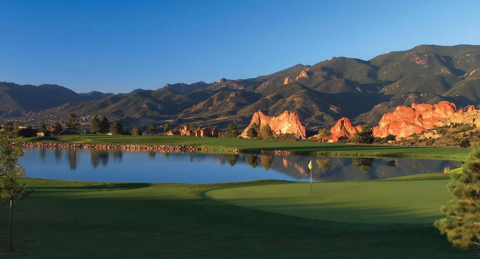 Golfcourse in Garden of the Gods Resort & Club