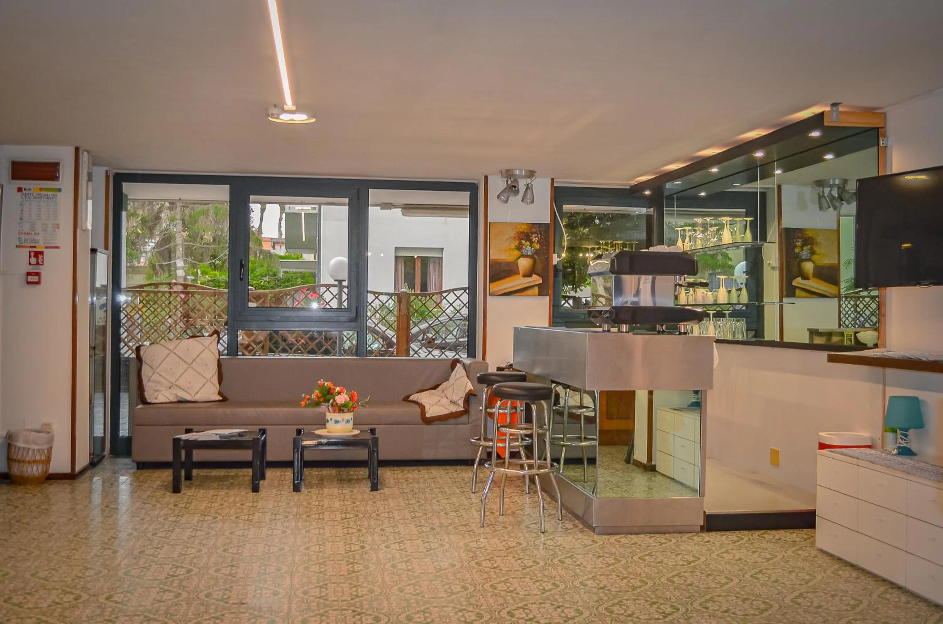 Communal lounge/ TV room in Hotel Stradiot