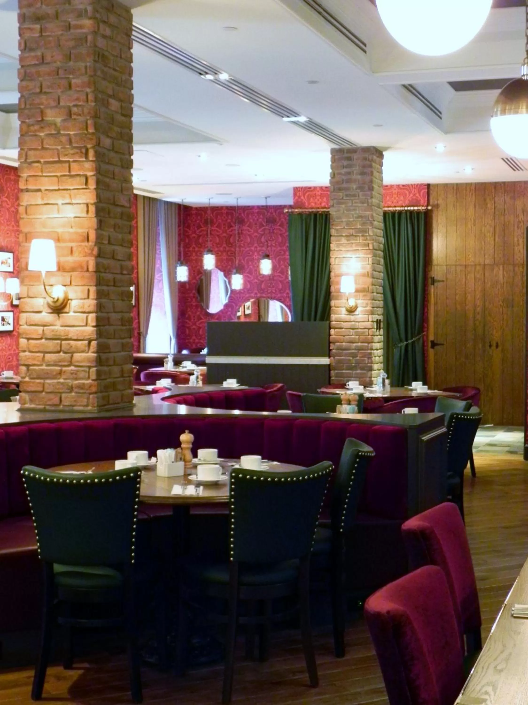 Restaurant/places to eat in Novotel Ottawa City Centre Hotel