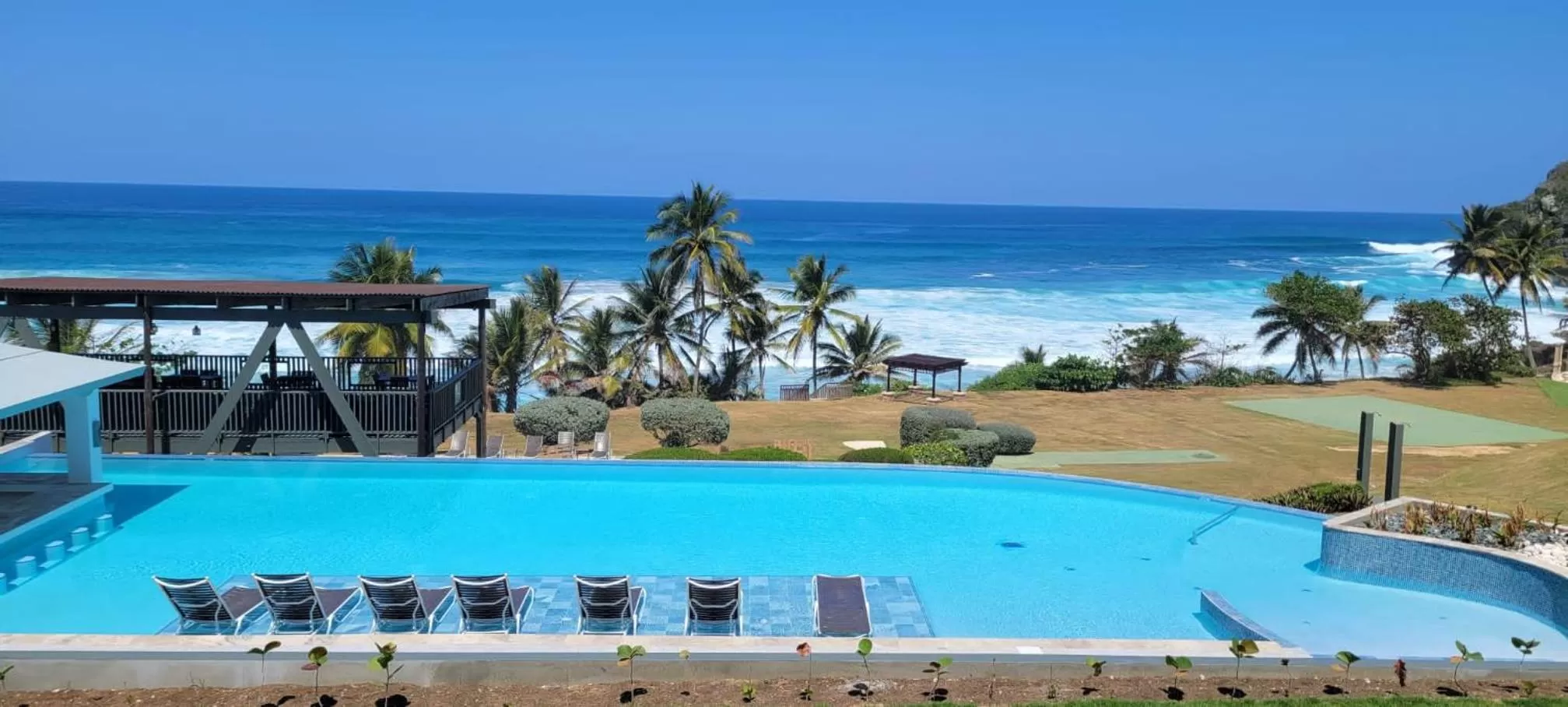Pool view in Hotel El Guajataca