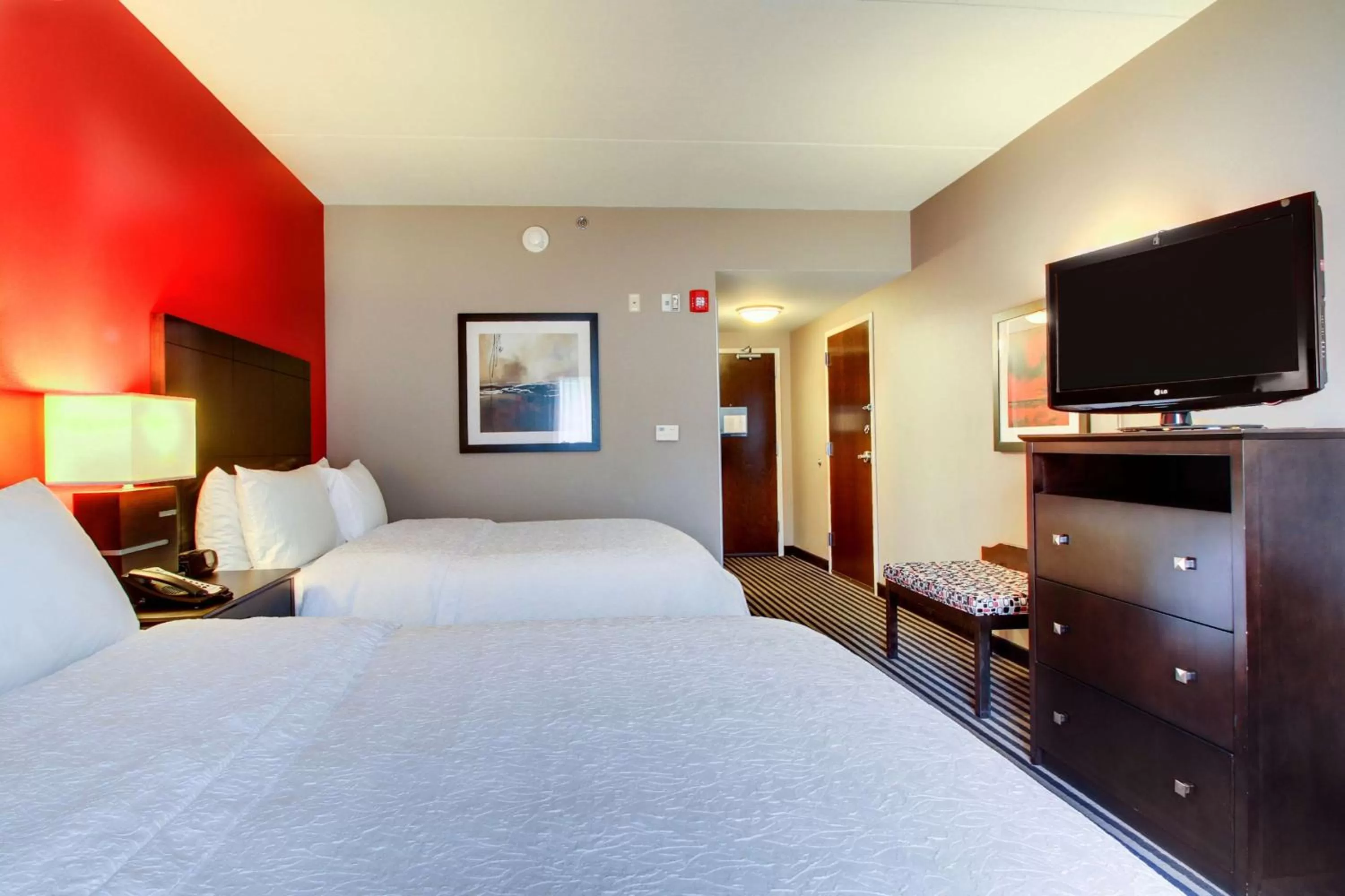 Bed in Hampton Inn Birmingham/Leeds