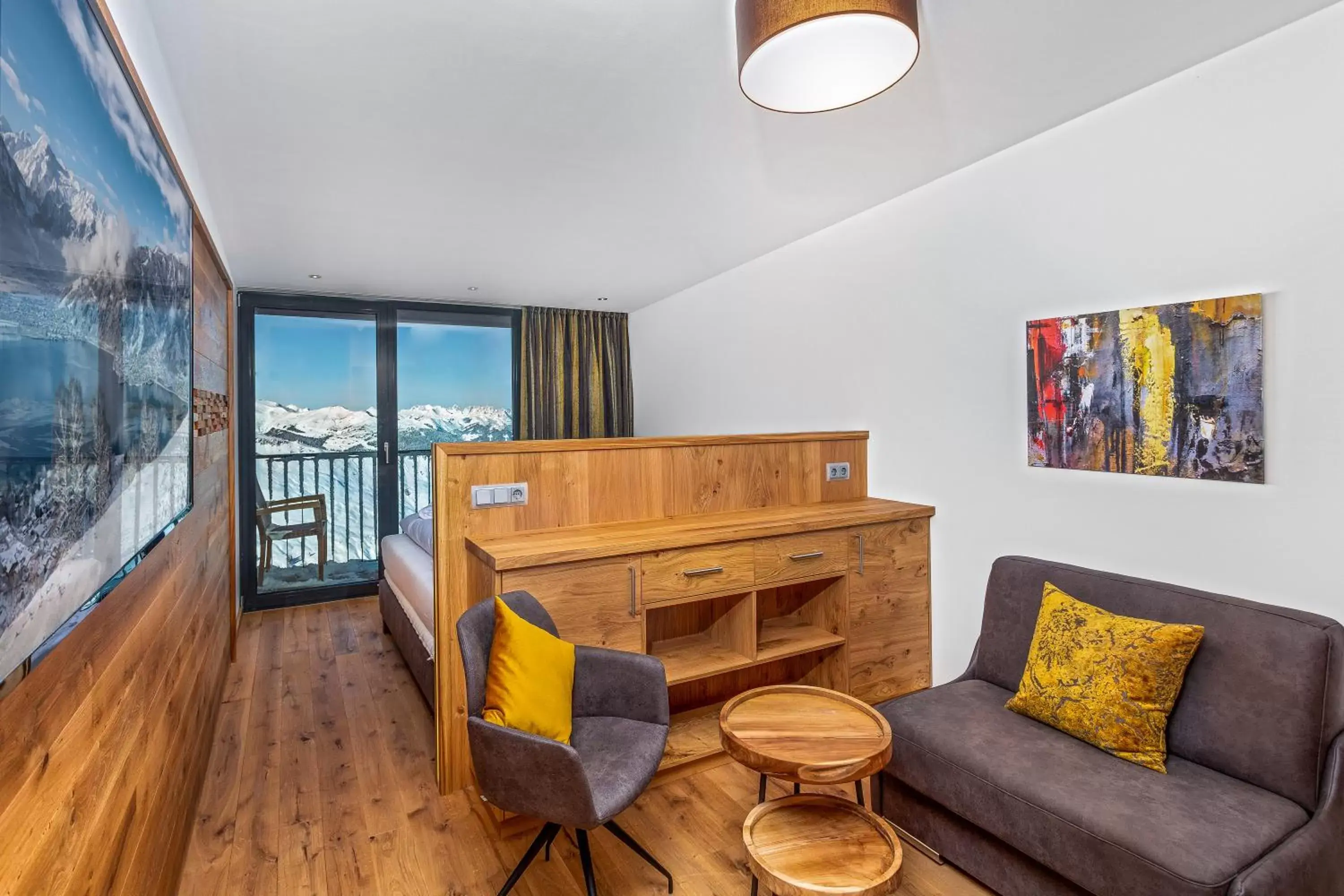 Comfort Double Room with Extra Bed in Berghotel Schmittenhöhe Comfort Double Room with Extra Bed in Berghotel Schmittenhöhe