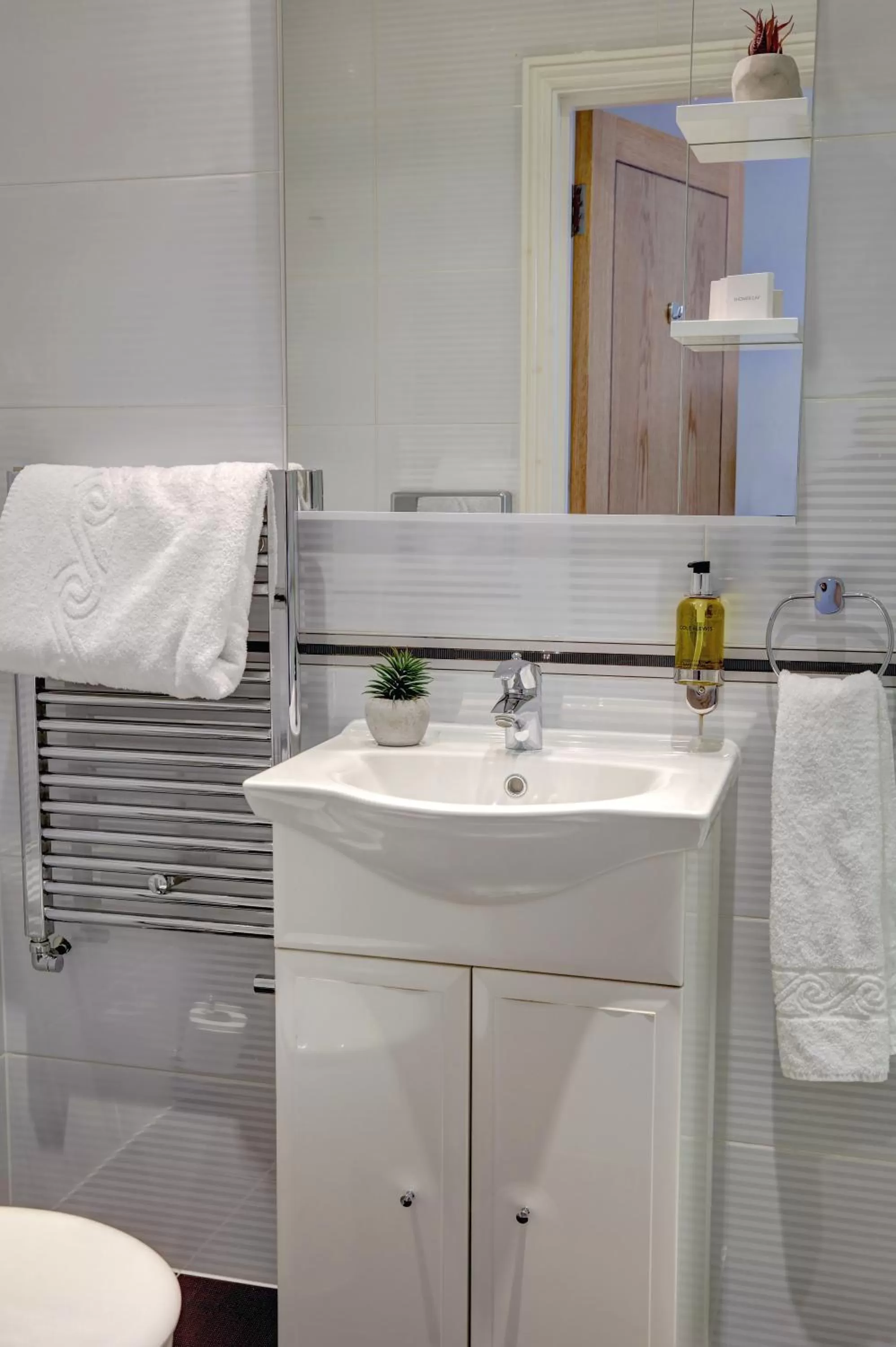 Bathroom in Best Western Chiswick Palace & Suites London