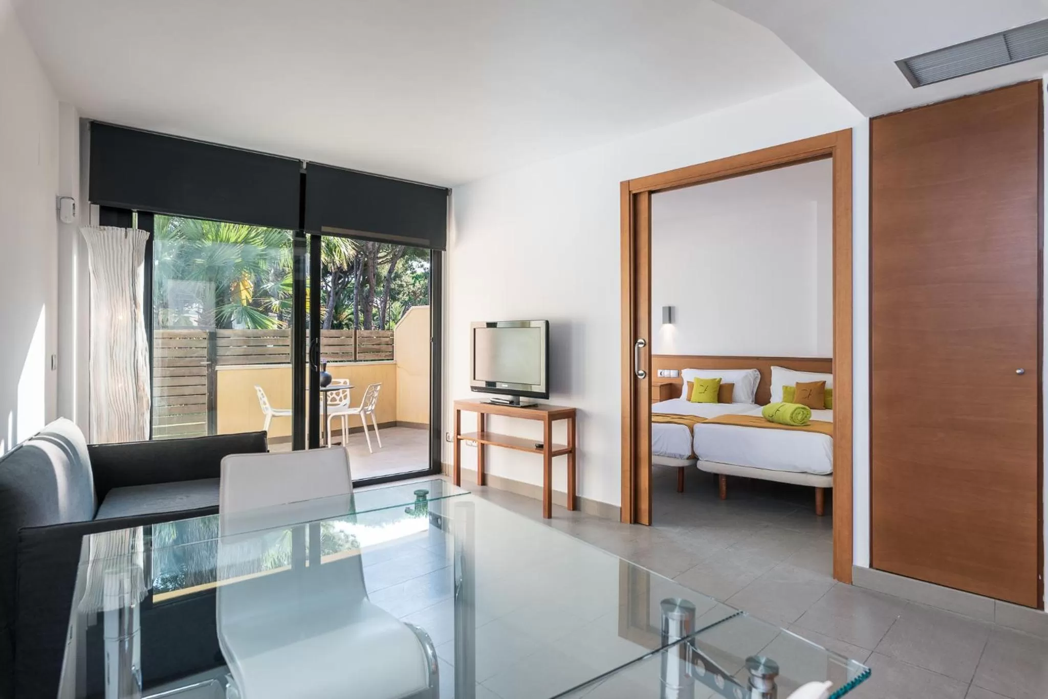 Bed in Aparthotel Las Palmeras Castelldefels