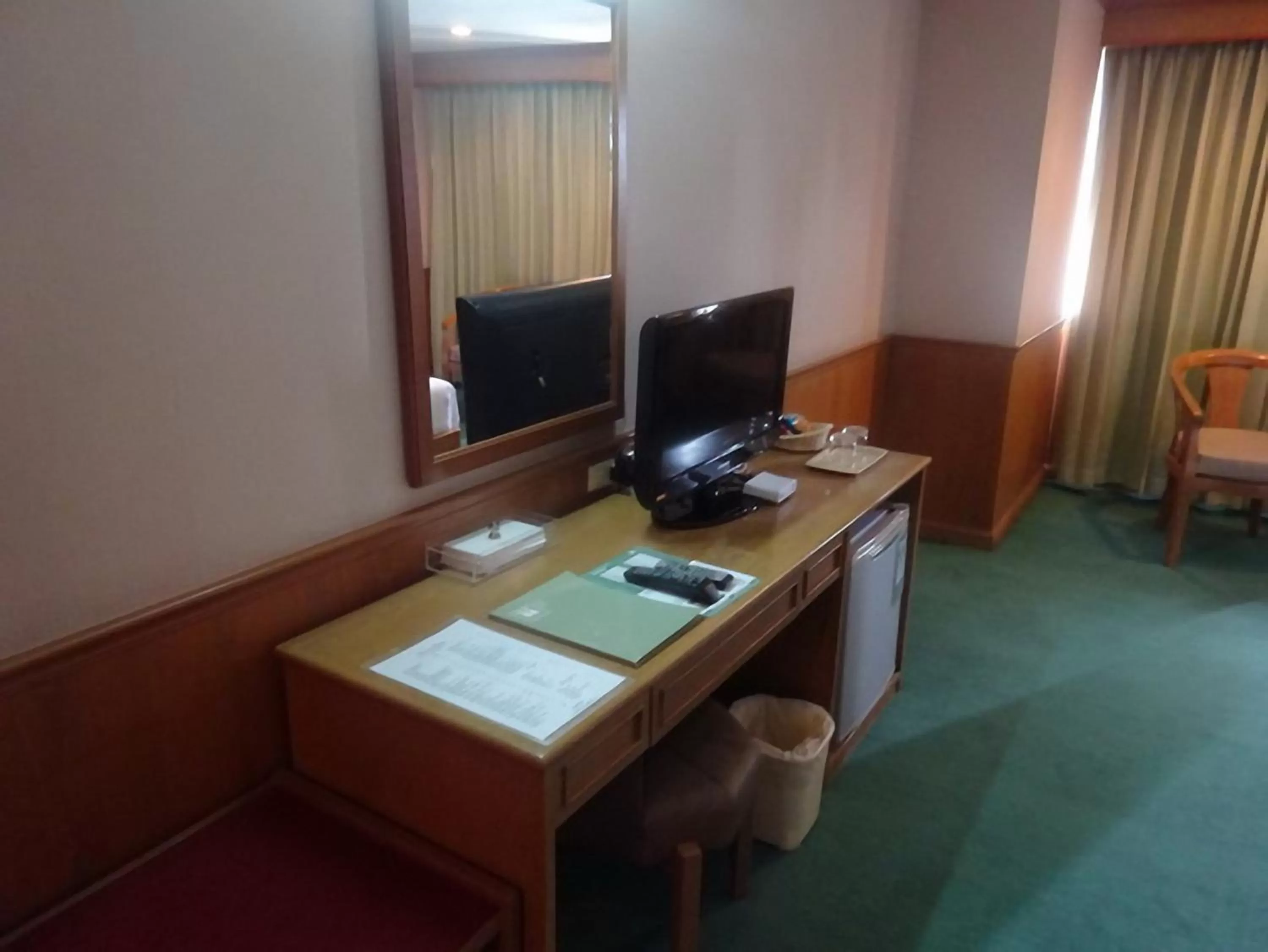 TV/Entertainment Center in MIDO Hotel