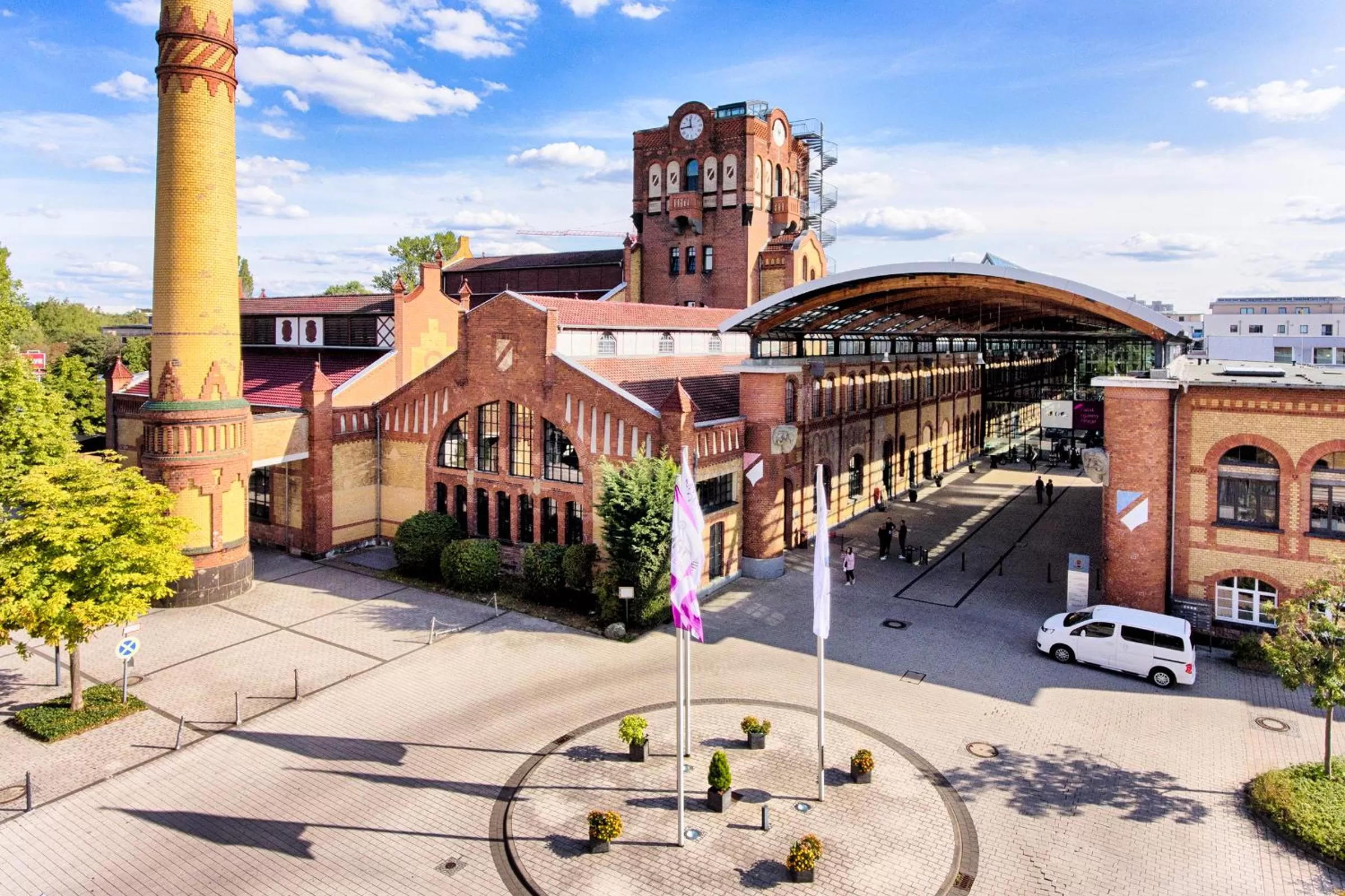 Facade/entrance in Offenbach Plaza Hotel