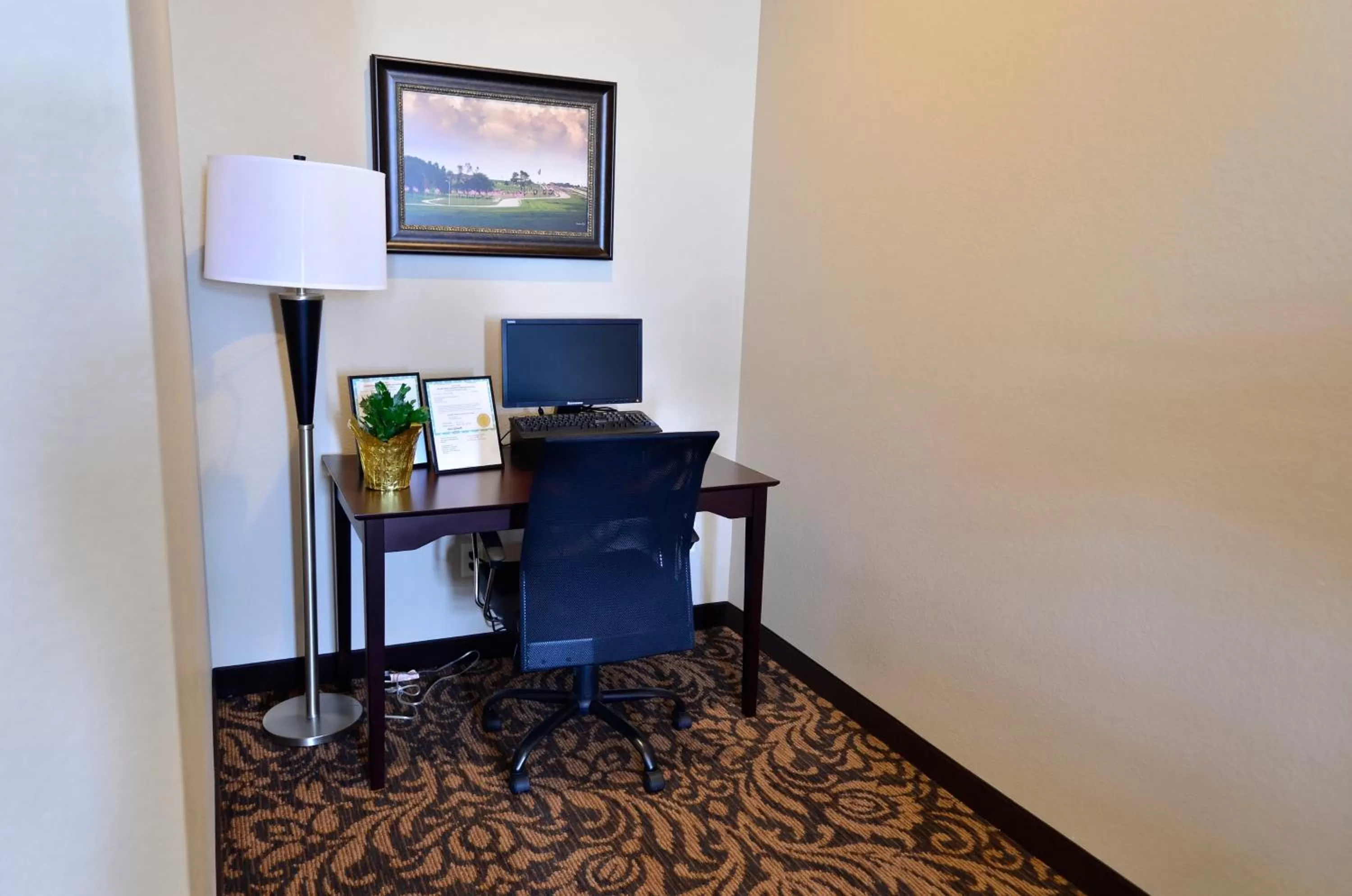 Business facilities in Cobblestone Inn & Suites - Holstein