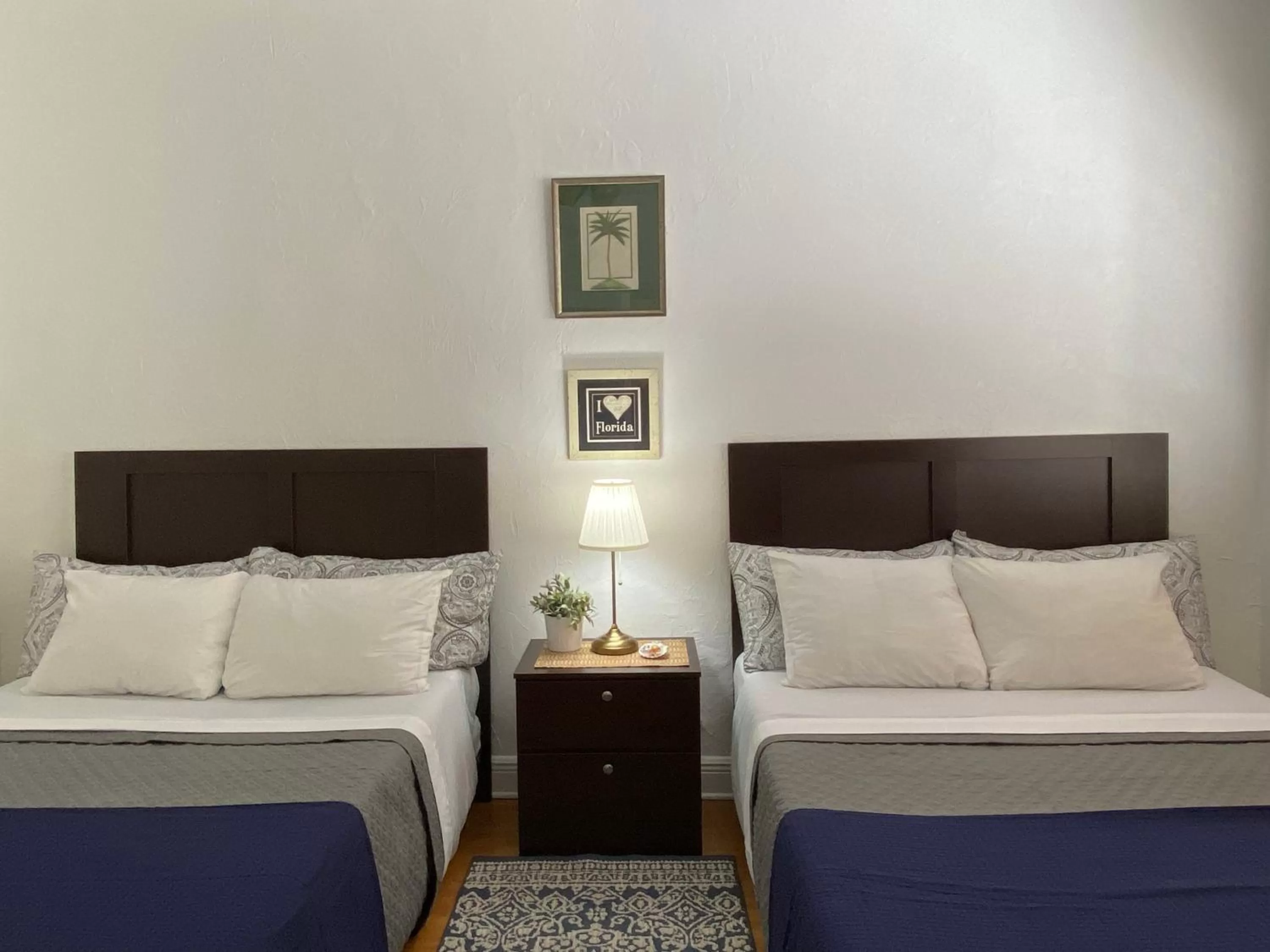 Bed in Miami Beach Rooms B&B