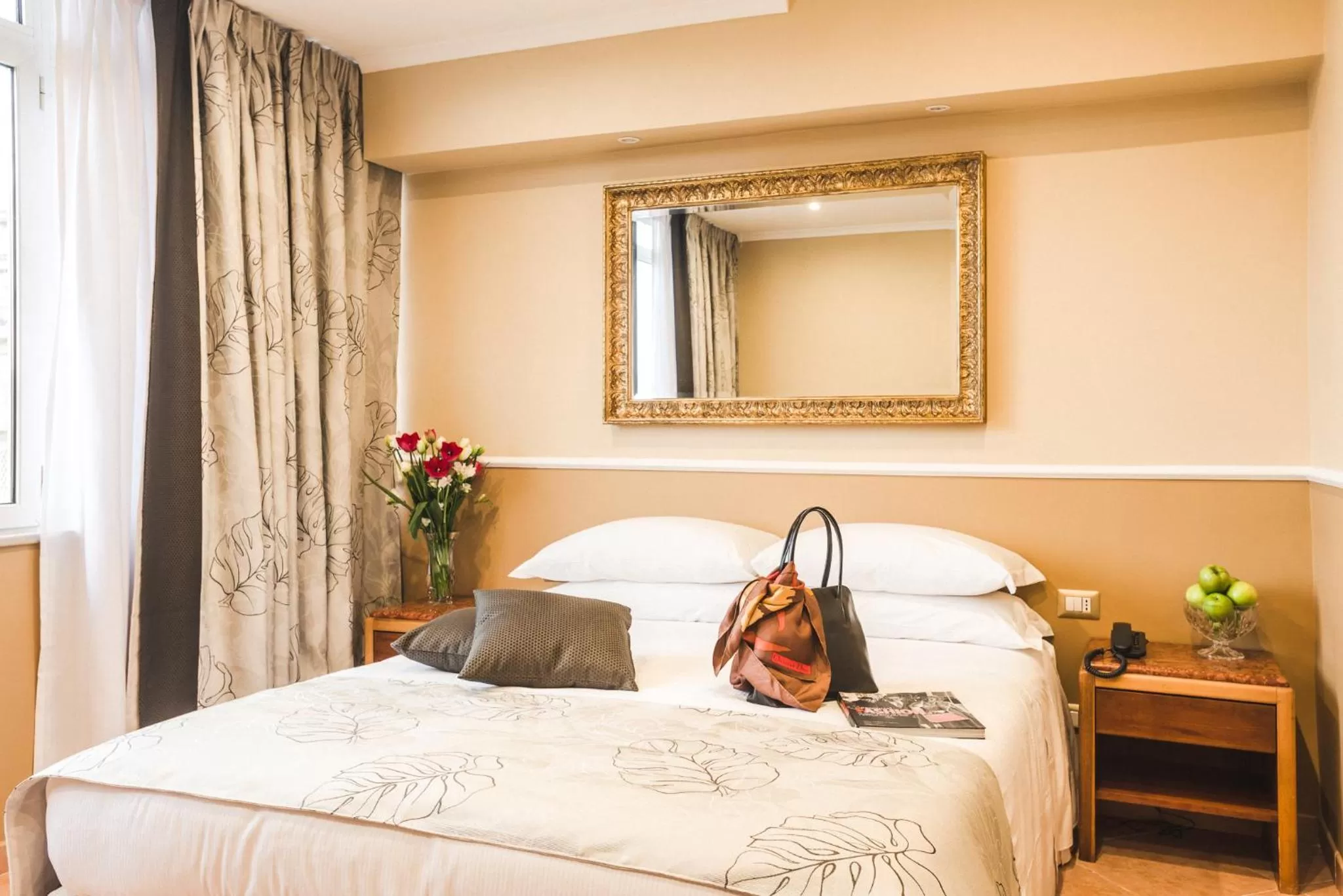 Bedroom, Bed in Raeli Hotel Archimede