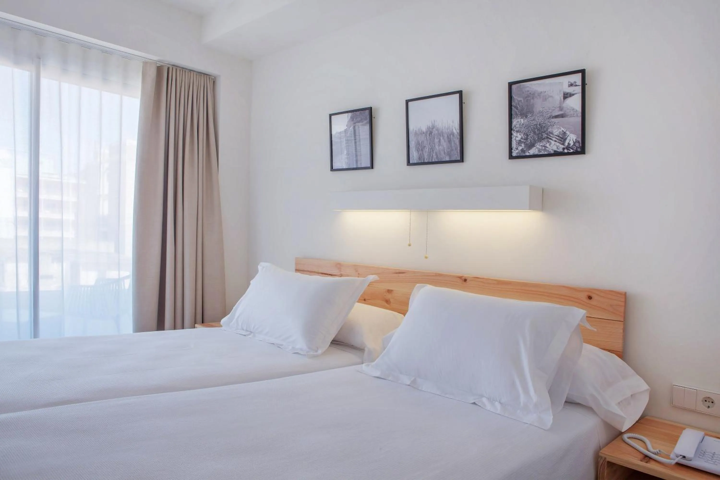 Bedroom, Bed in HM Alma Beach - Adults Only