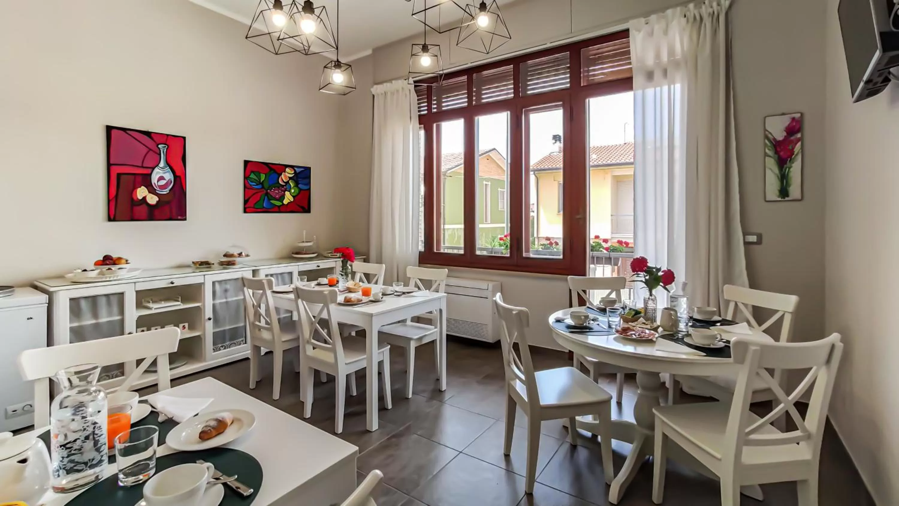 Breakfast in LA DAMA ROOM&BREAKFAST