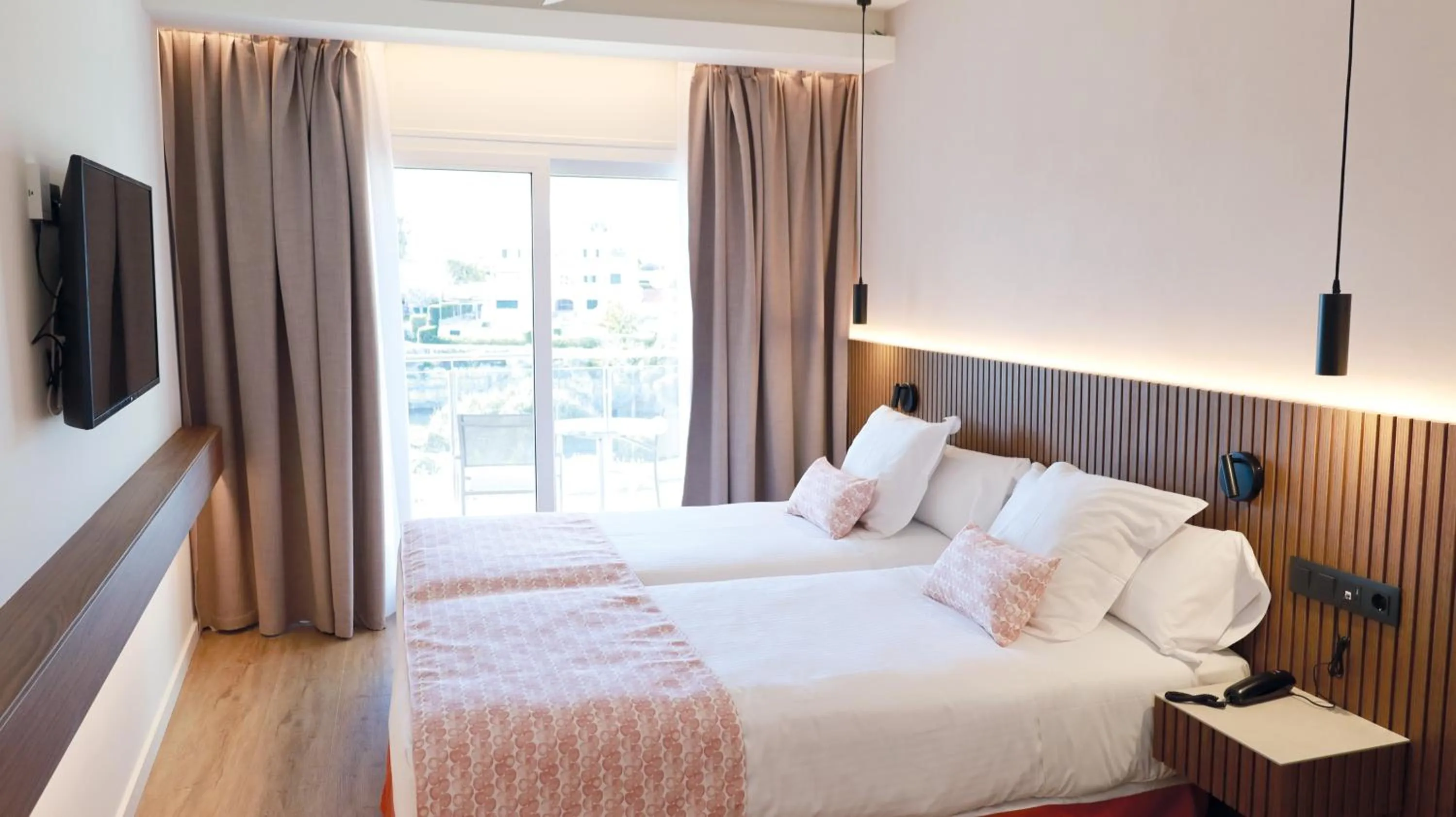 Bedroom, Bed in Seth Port Ciutadella