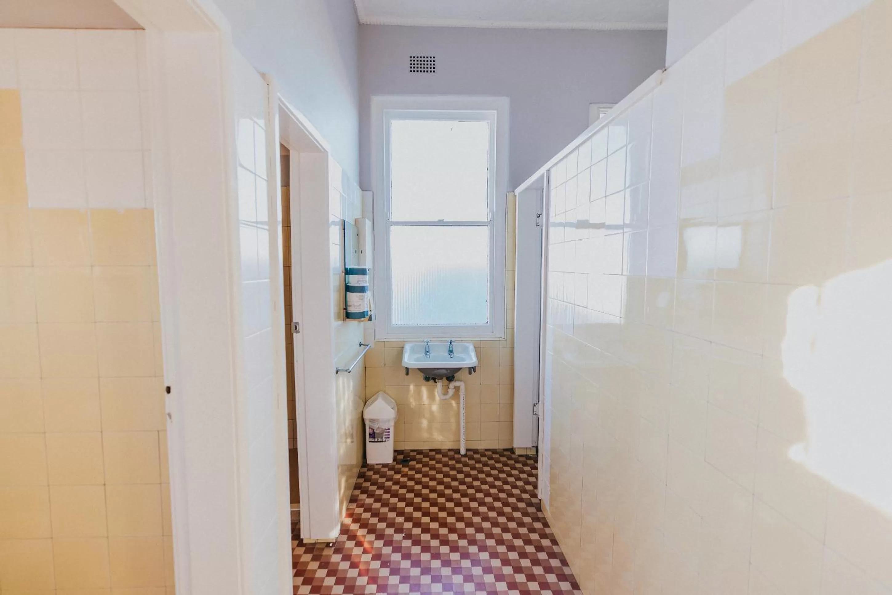 Bathroom in Duke of Wellington Hotel