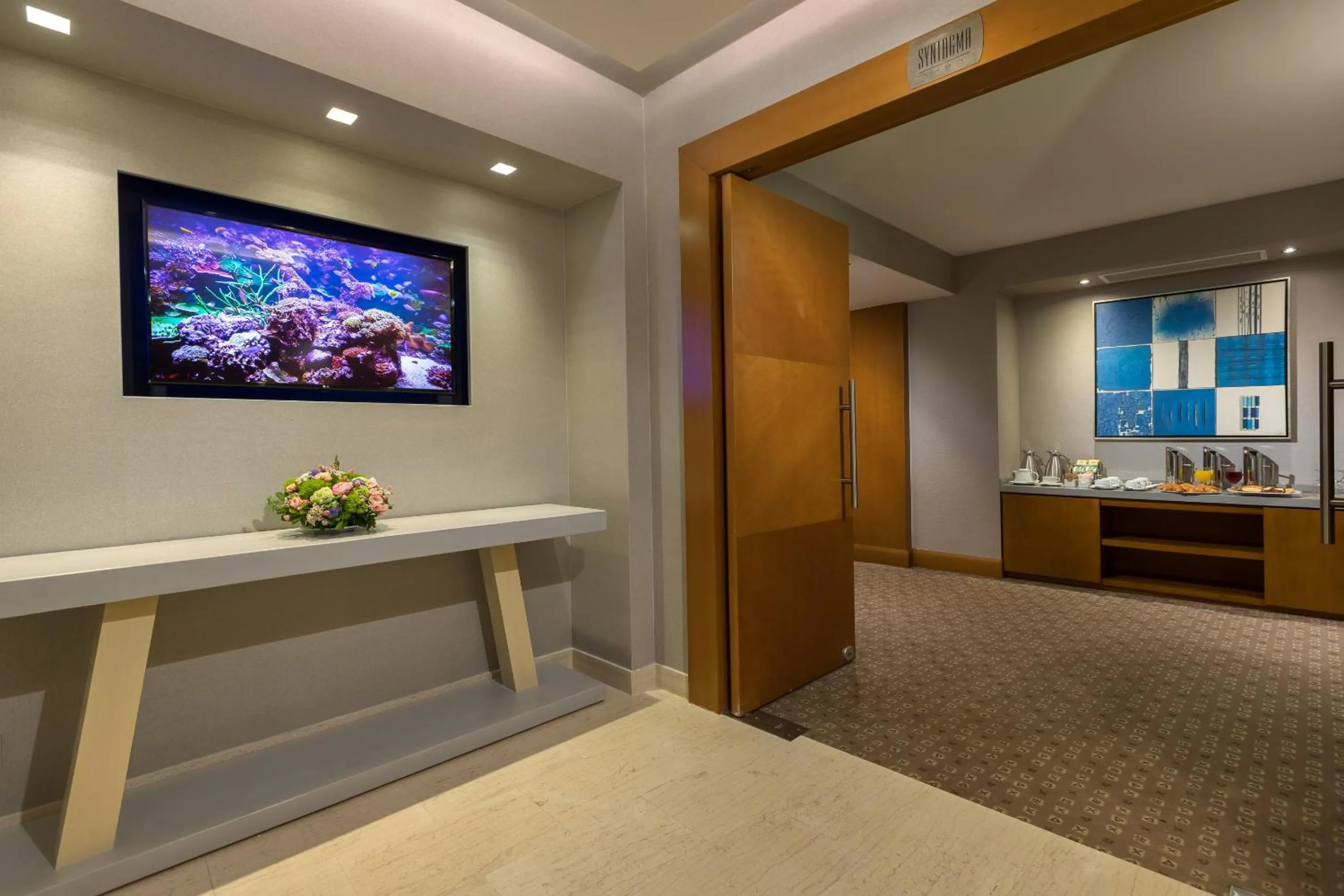 Business facilities in Central Hotel