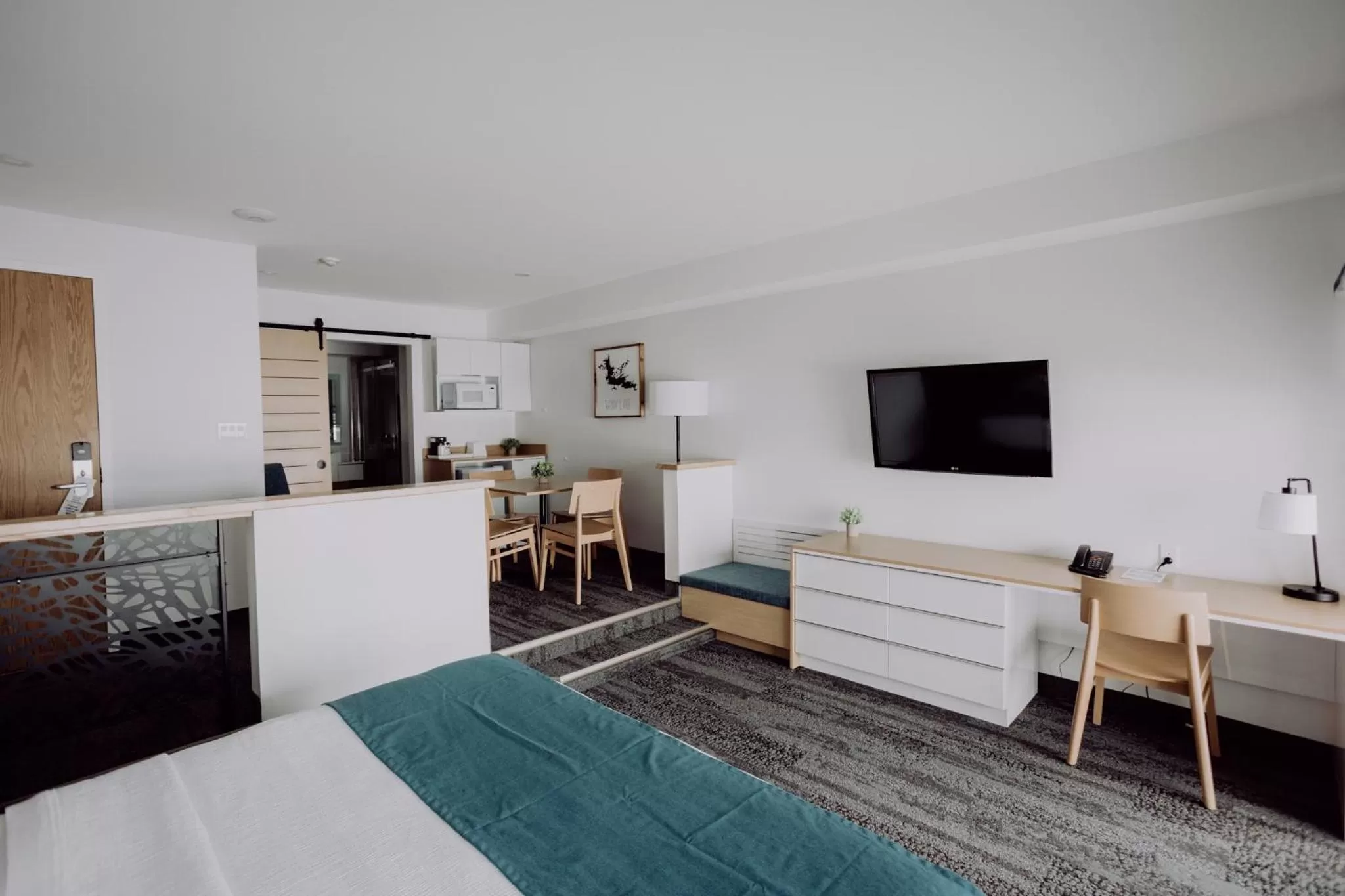 TV and multimedia, Bed in La Place Rendez-Vous Hotel