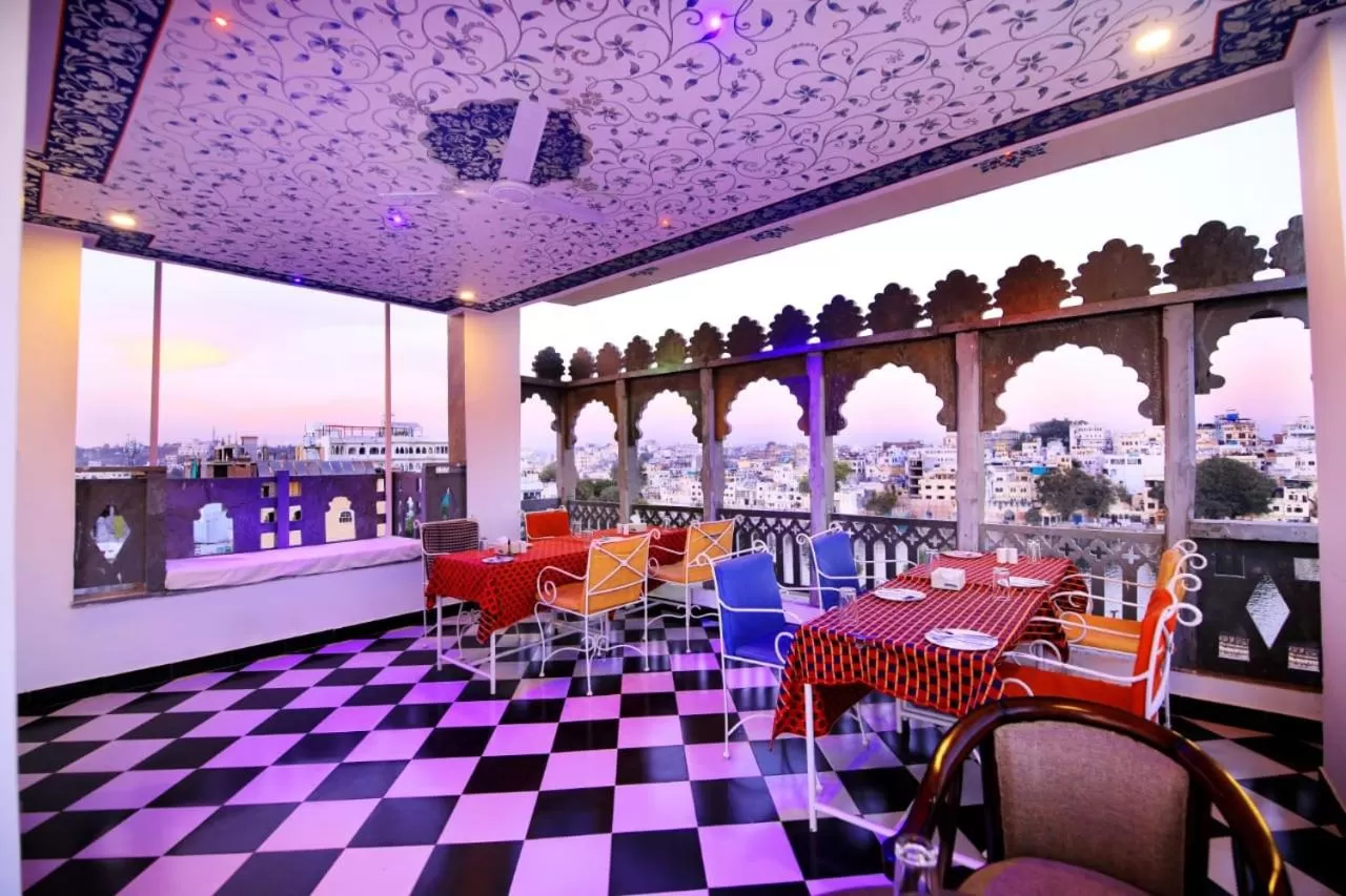 Restaurant/Places to Eat in Hotel Panorama Haveli