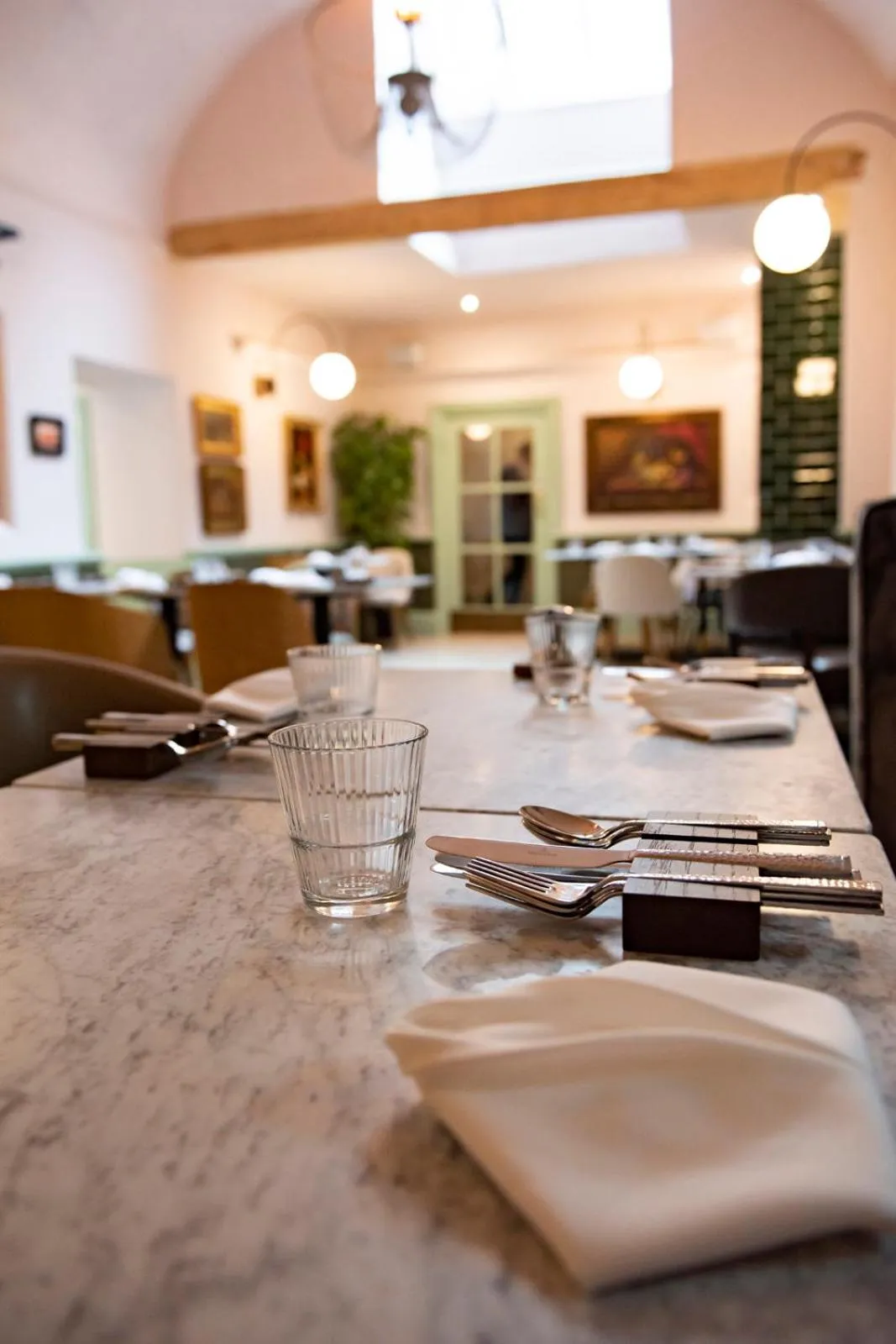 Restaurant/places to eat in The Haycock Manor Hotel