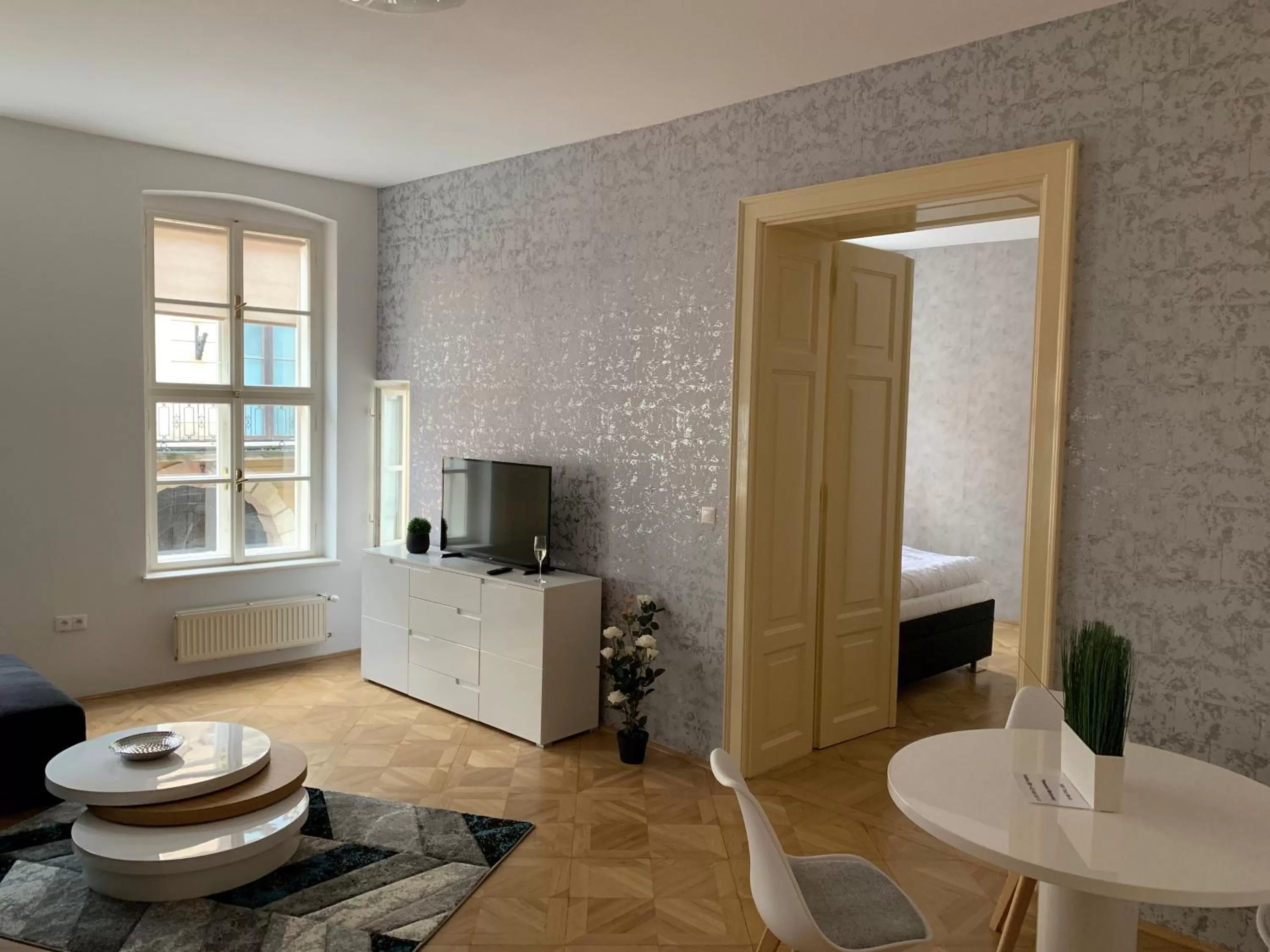 Communal lounge/ TV room in Aapartamentoos