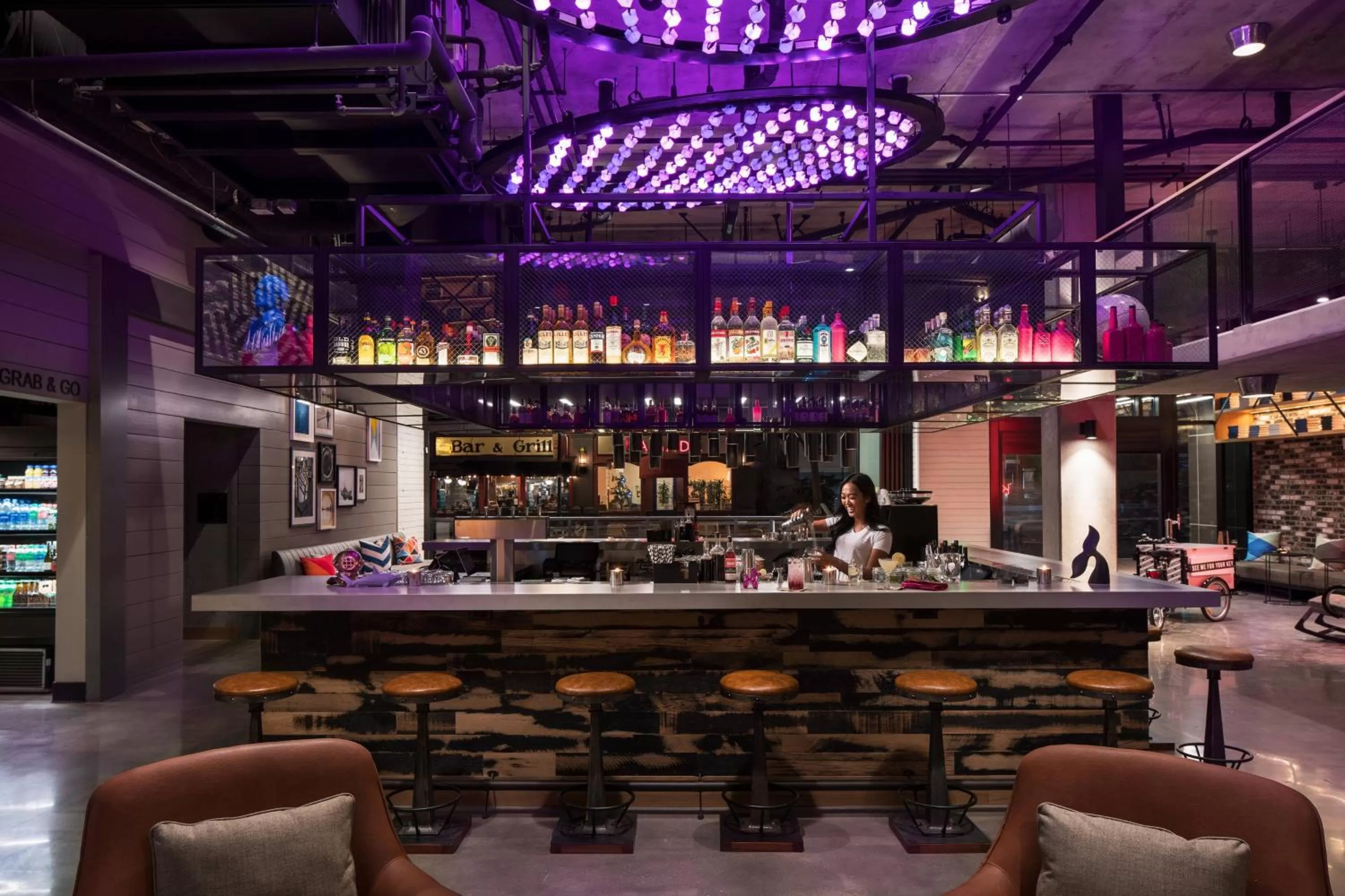 Lounge or bar in Moxy San Diego Gaslamp Quarter