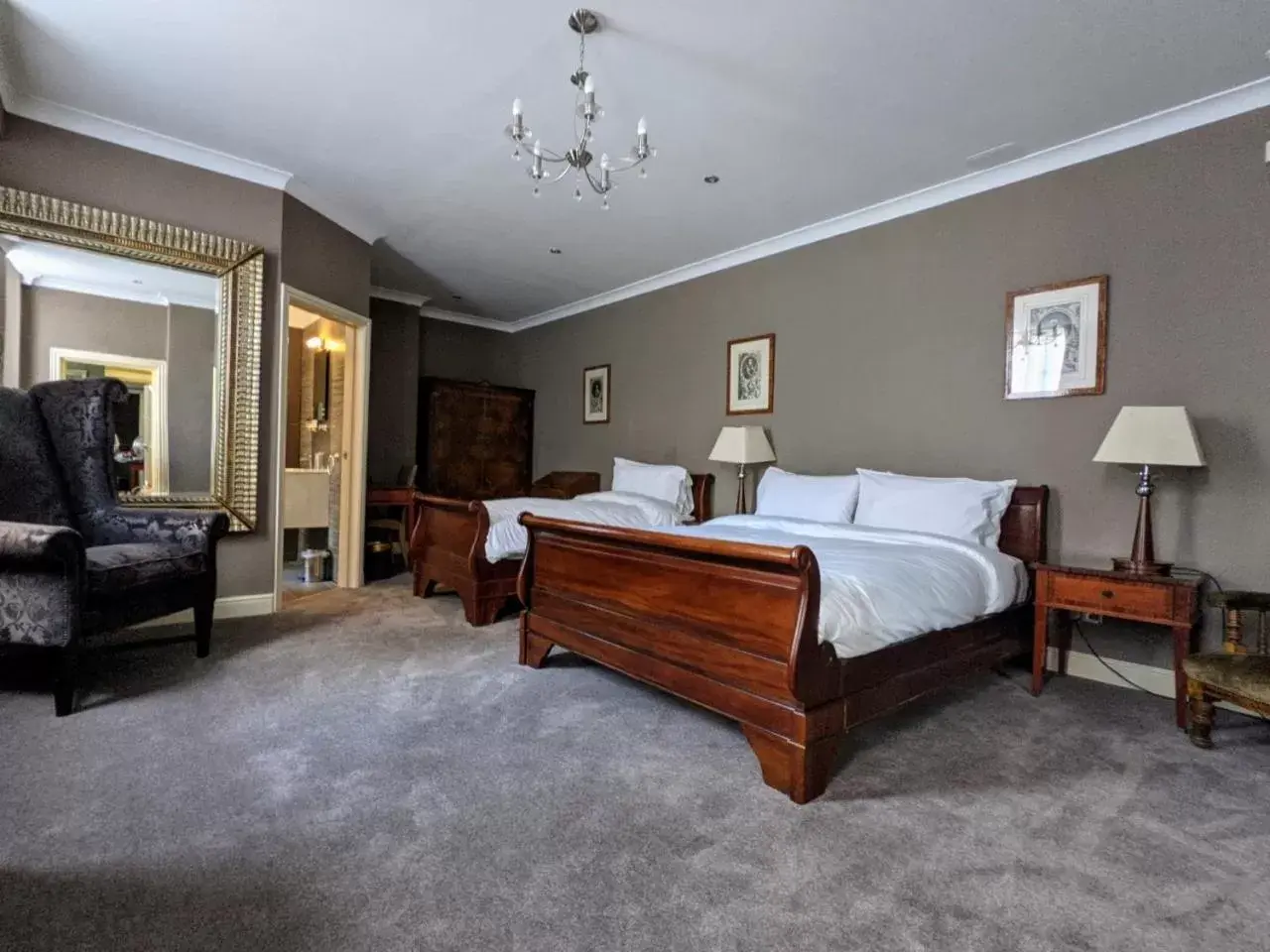 Family Room in Angel and Royal Hotel Family Room in Angel and Royal Hotel