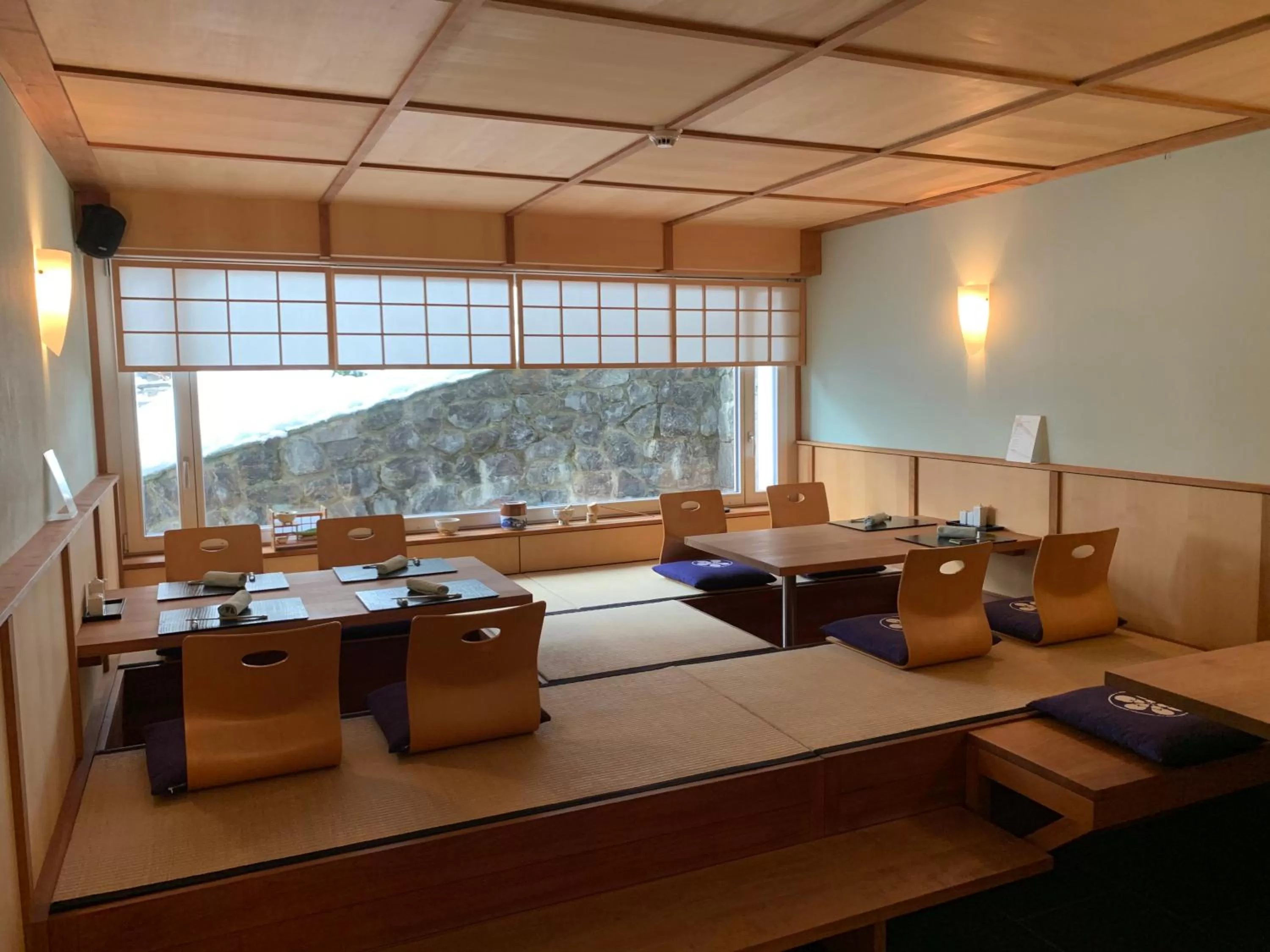 Restaurant/places to eat in Hôtel Ecureuil Villars