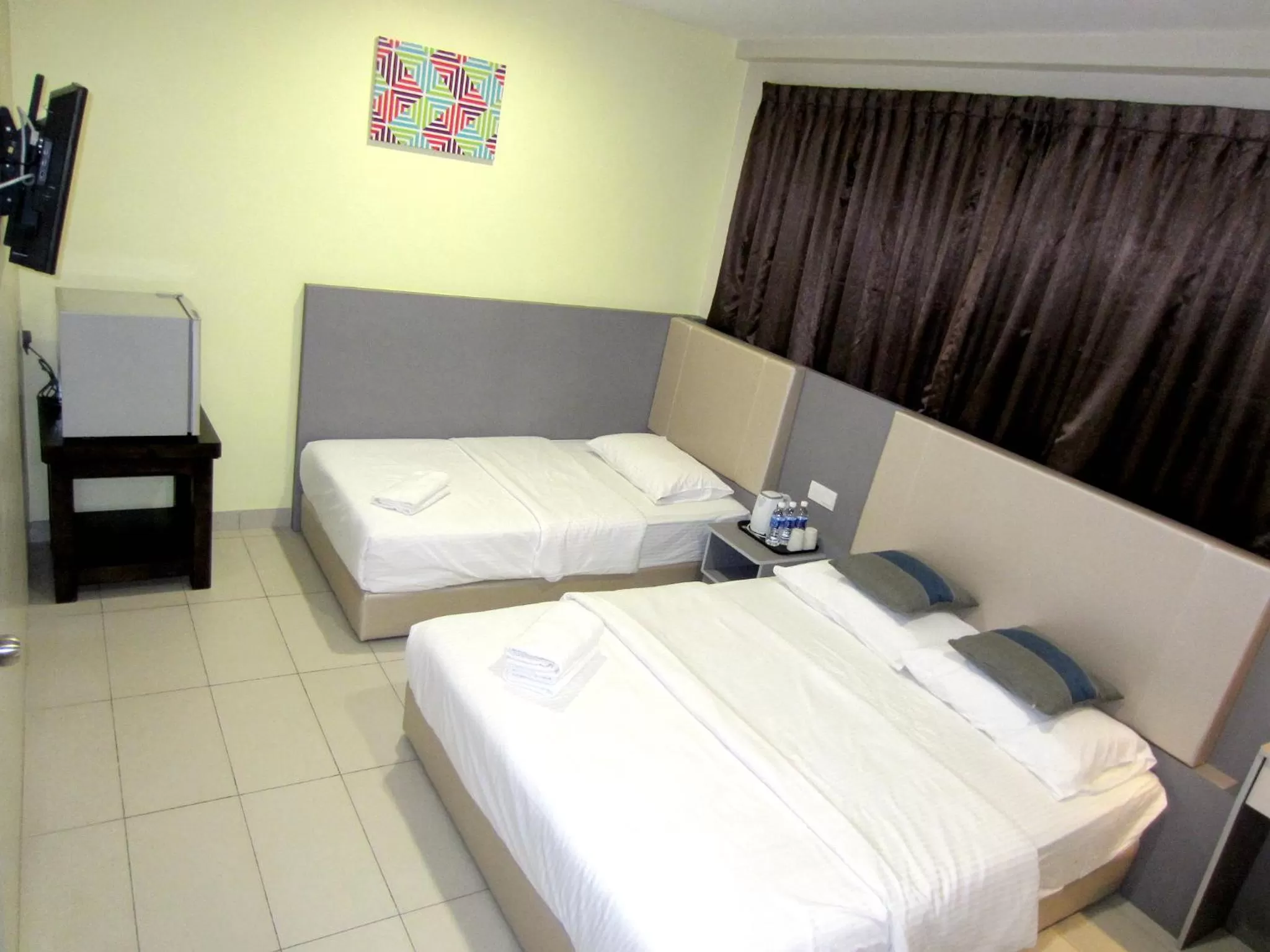 Bedroom, Bed in RG Grand Hotel