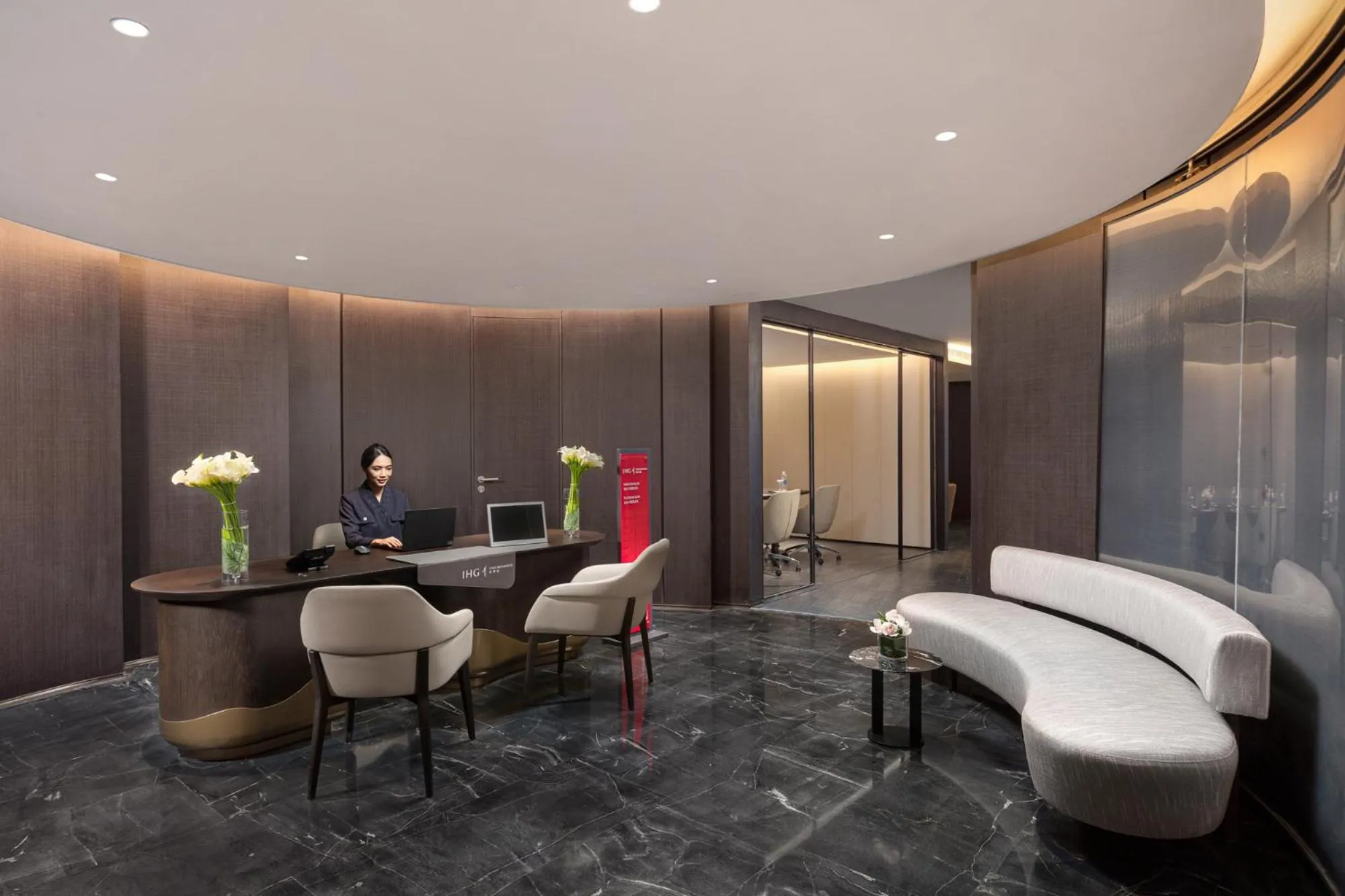 VIP in HUALUXE Shanghai Changfeng Park - Park Lake View