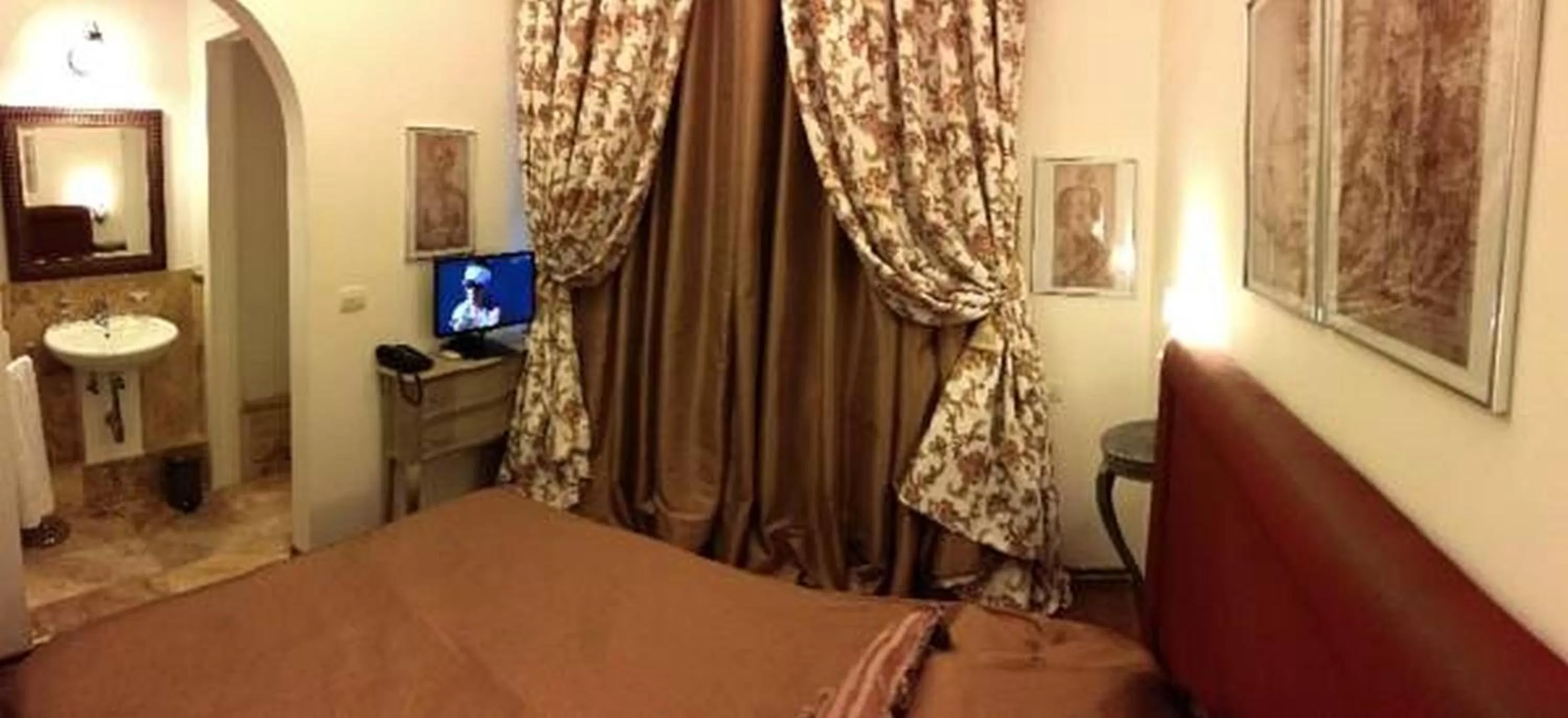 Grand Boutique Hotel