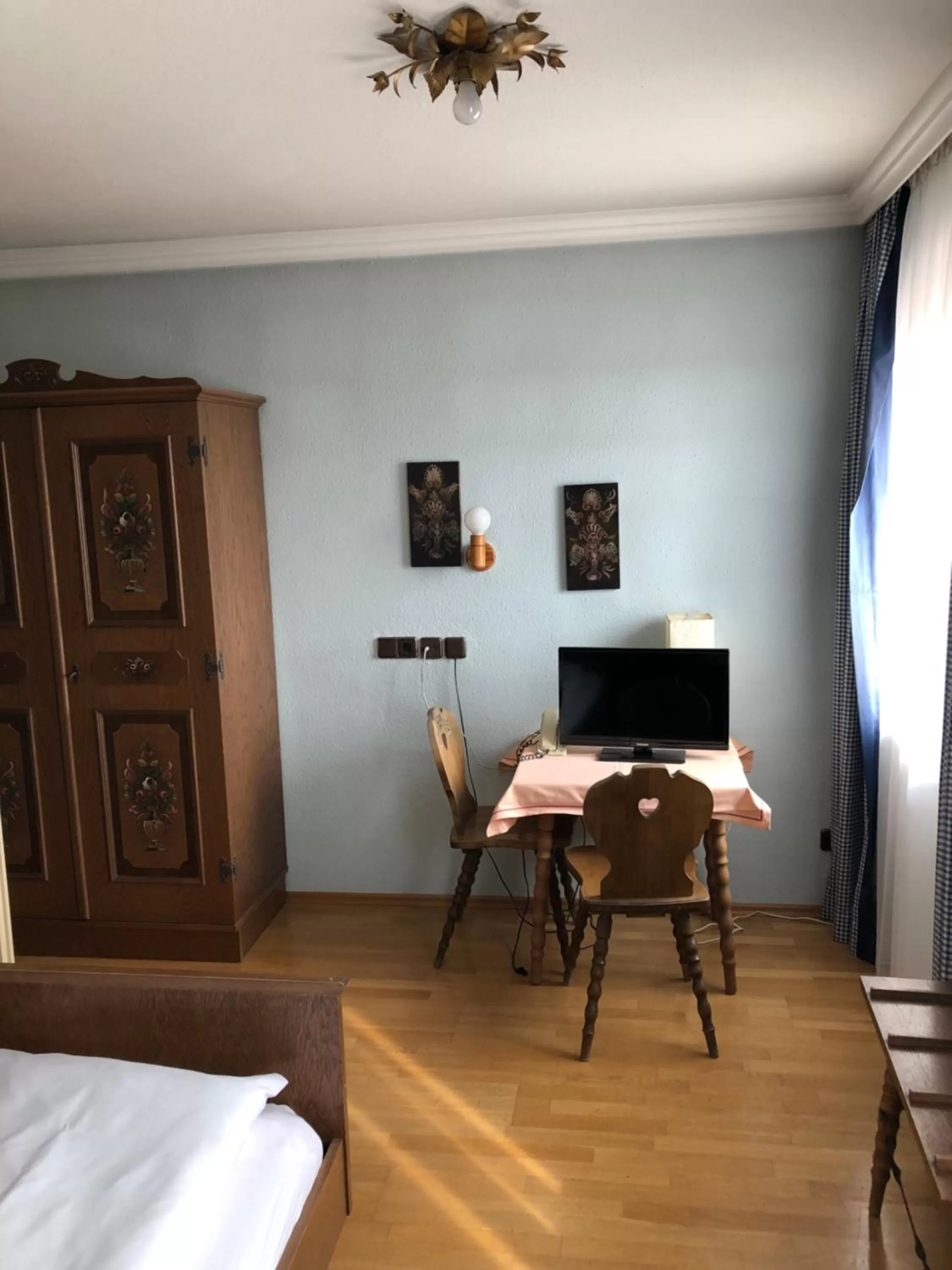 Bed in Hotel Pflieger