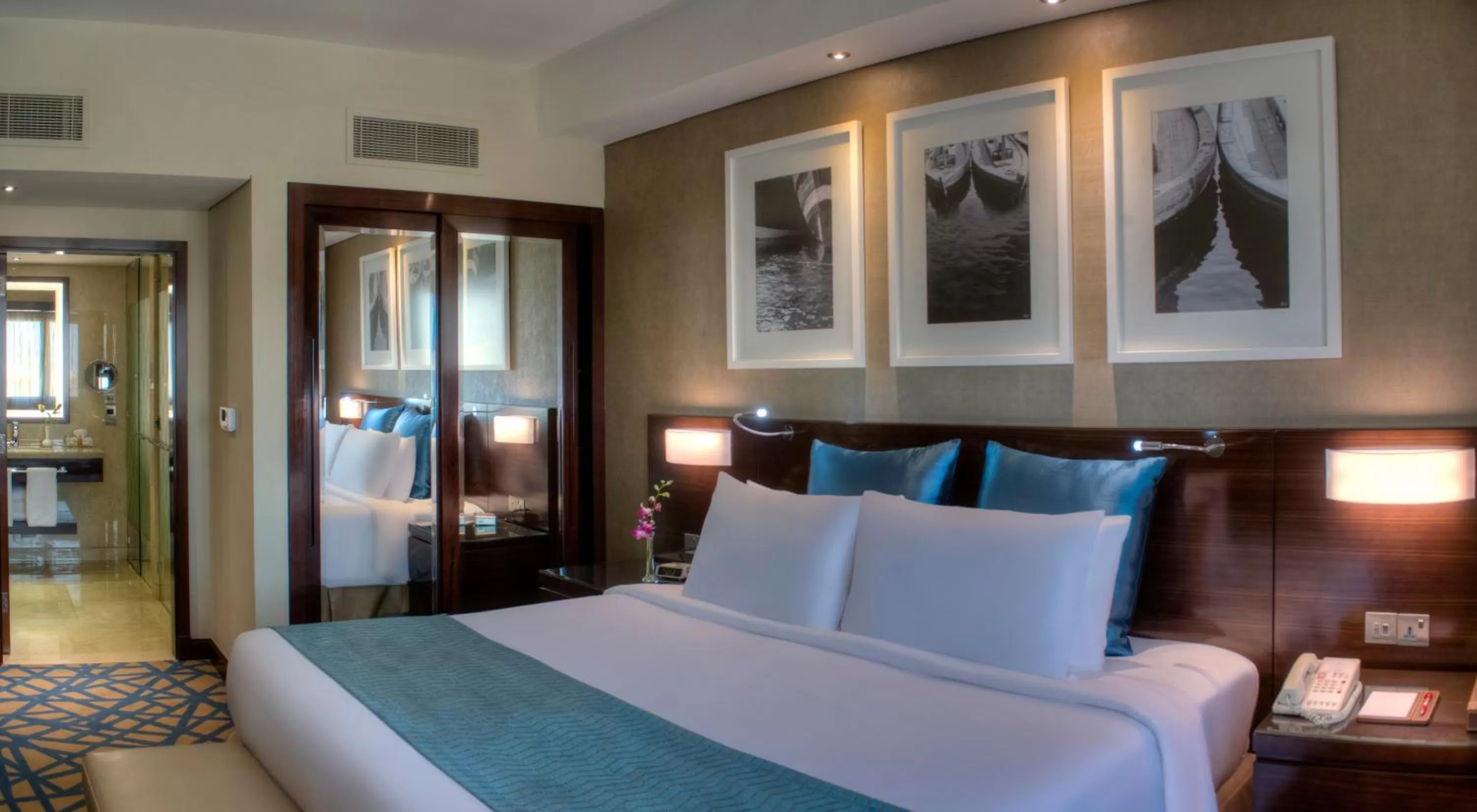 Photo of the whole room, Bed in Crowne Plaza Dubai Deira by IHG