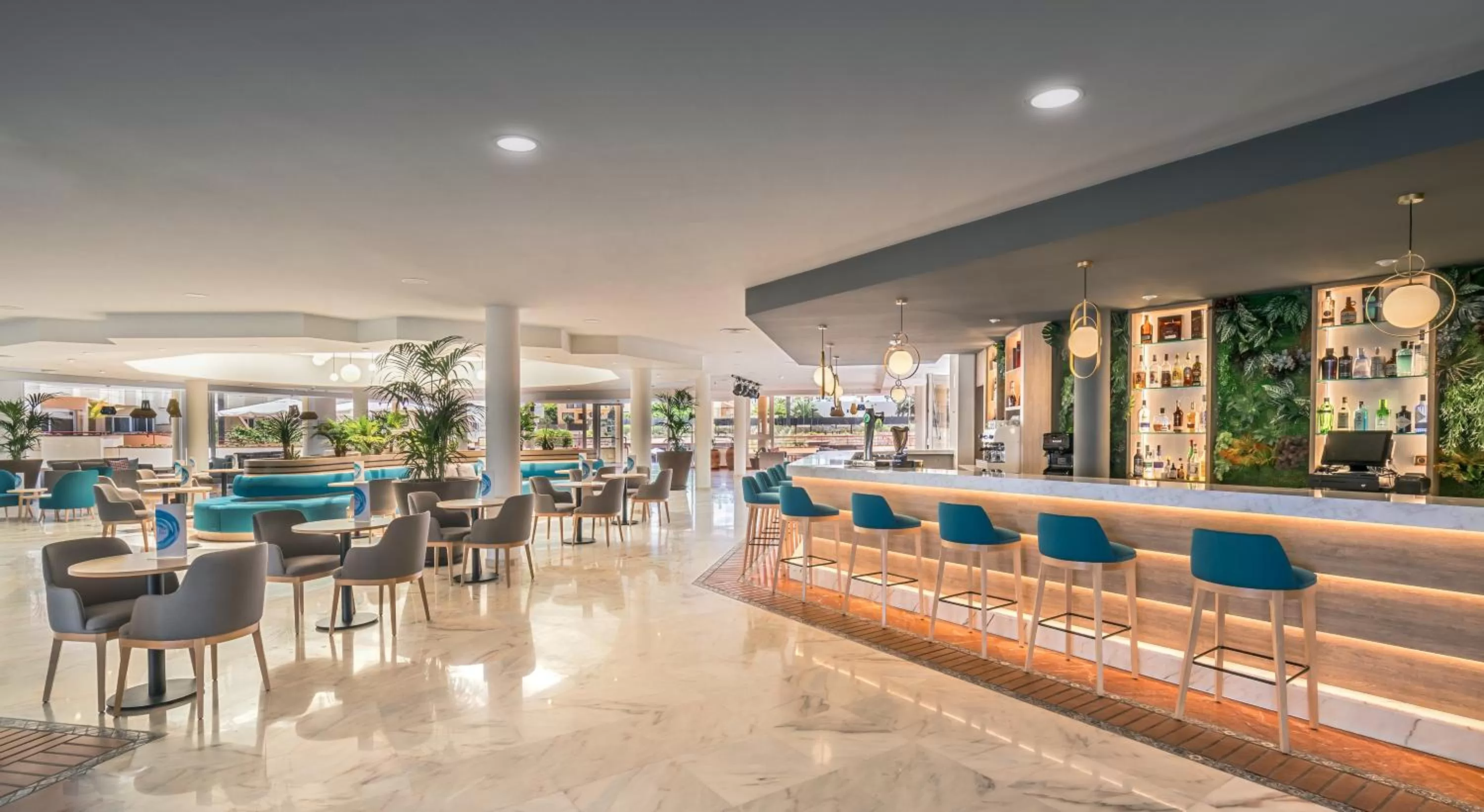 Lounge or bar in Barceló Corralejo Bay - Adults Only