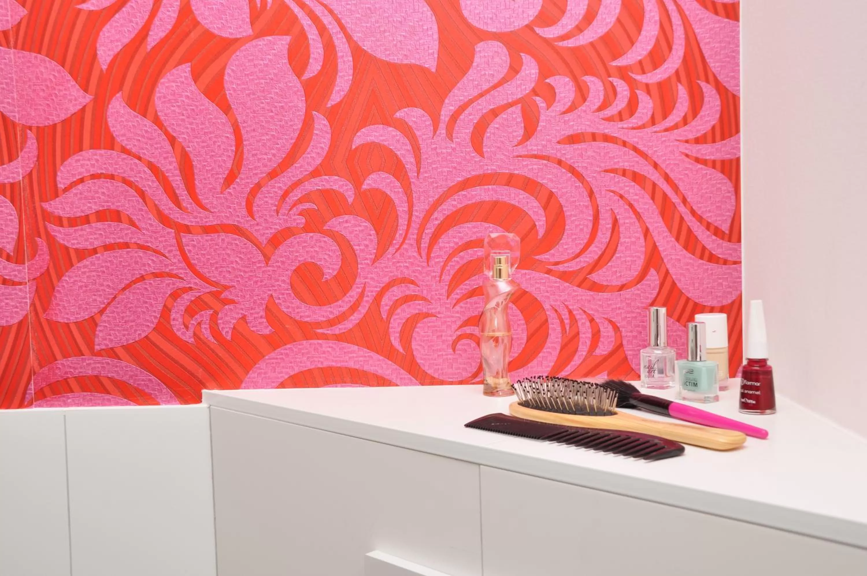 Decorative detail in Six! Eat Work Sleep