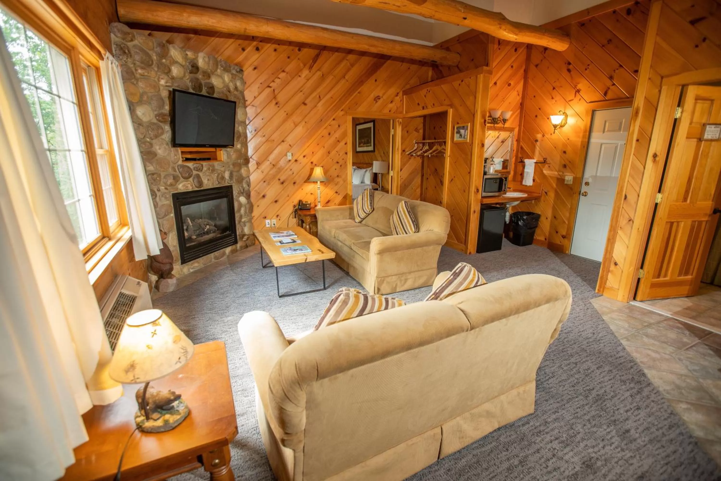 New England Inn & Lodge