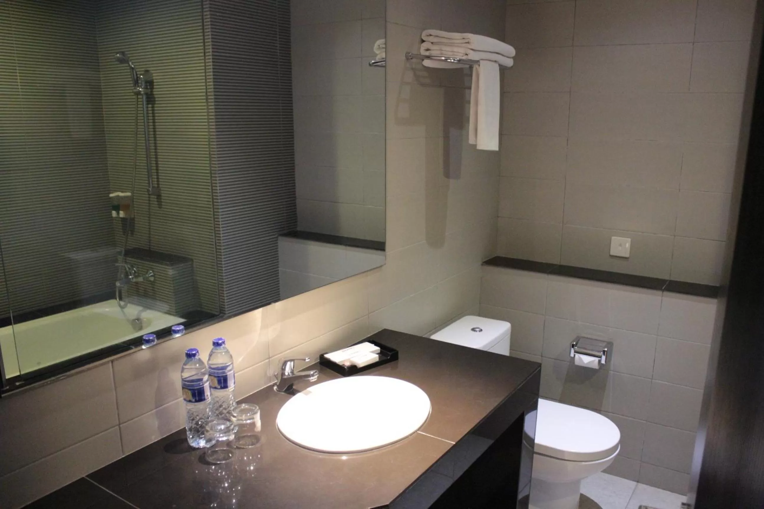 Bathroom in 100 Sunset Kuta Hotel & Ballroom